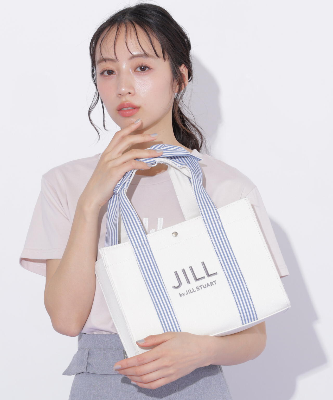 160cm 着用サイズ:FR