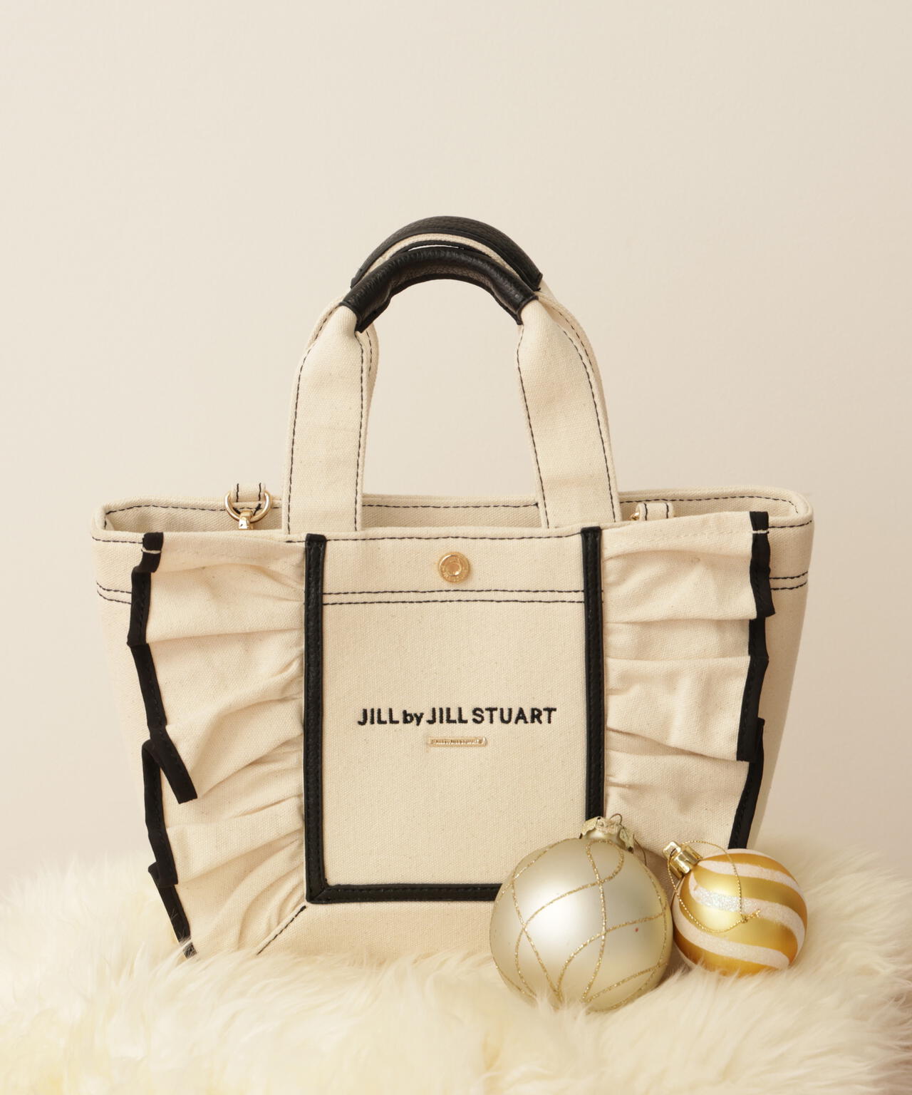 フレームフリルトート