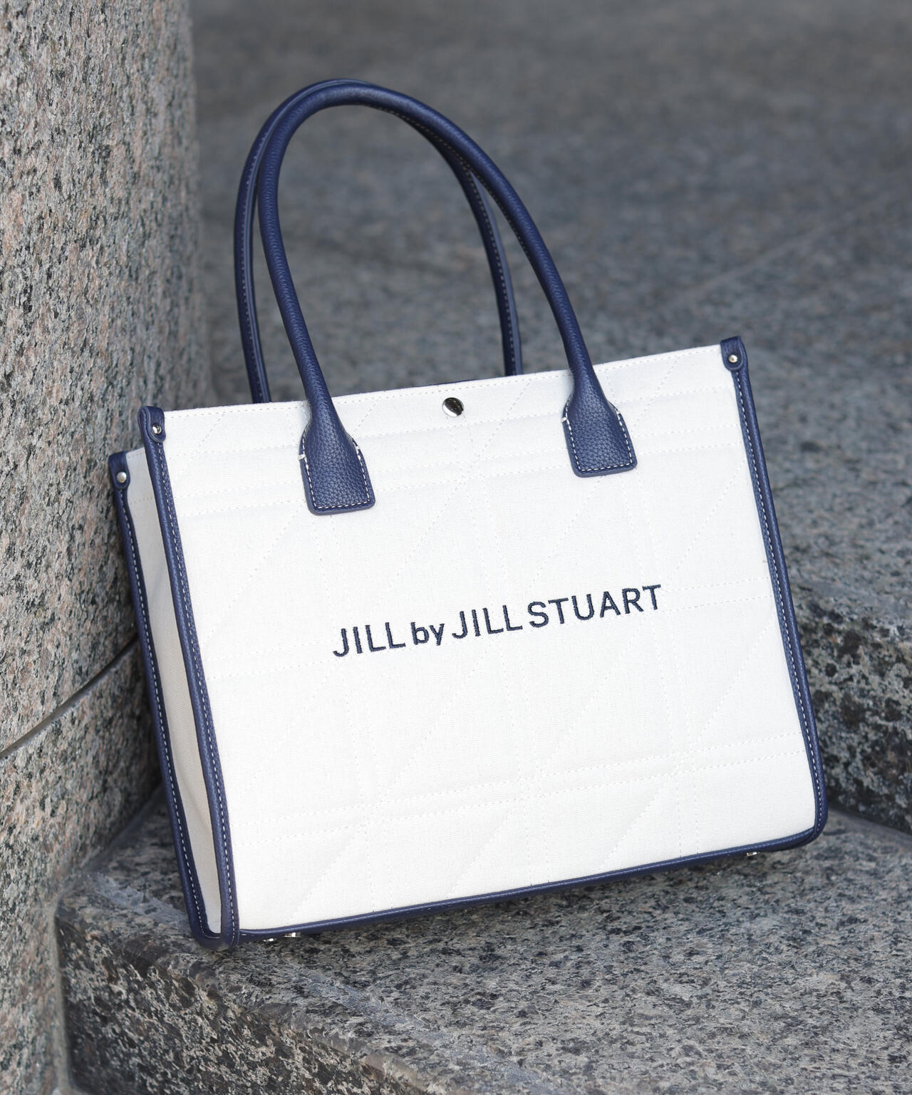 ステッチパイピングトート大