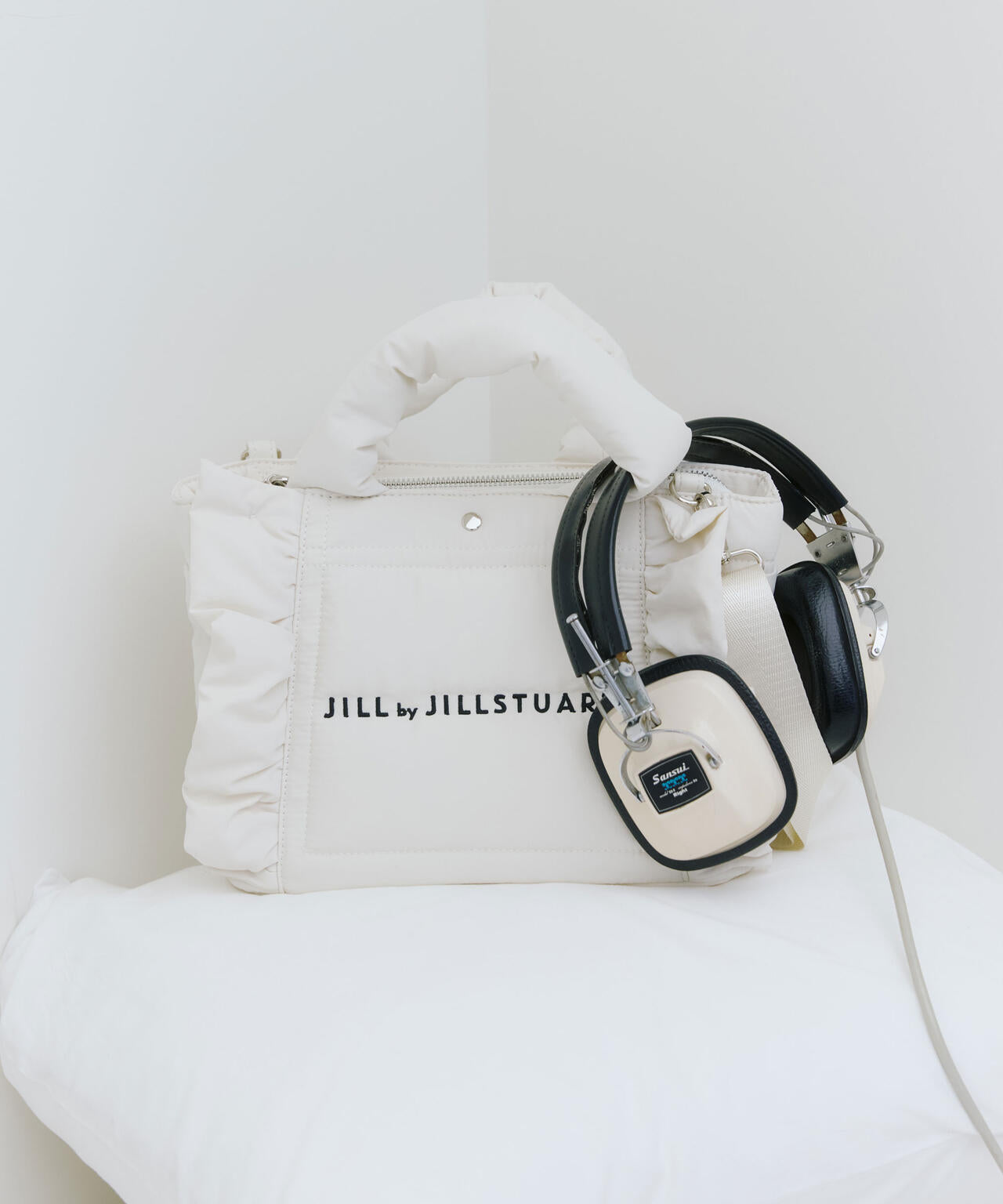 パフフリルトート