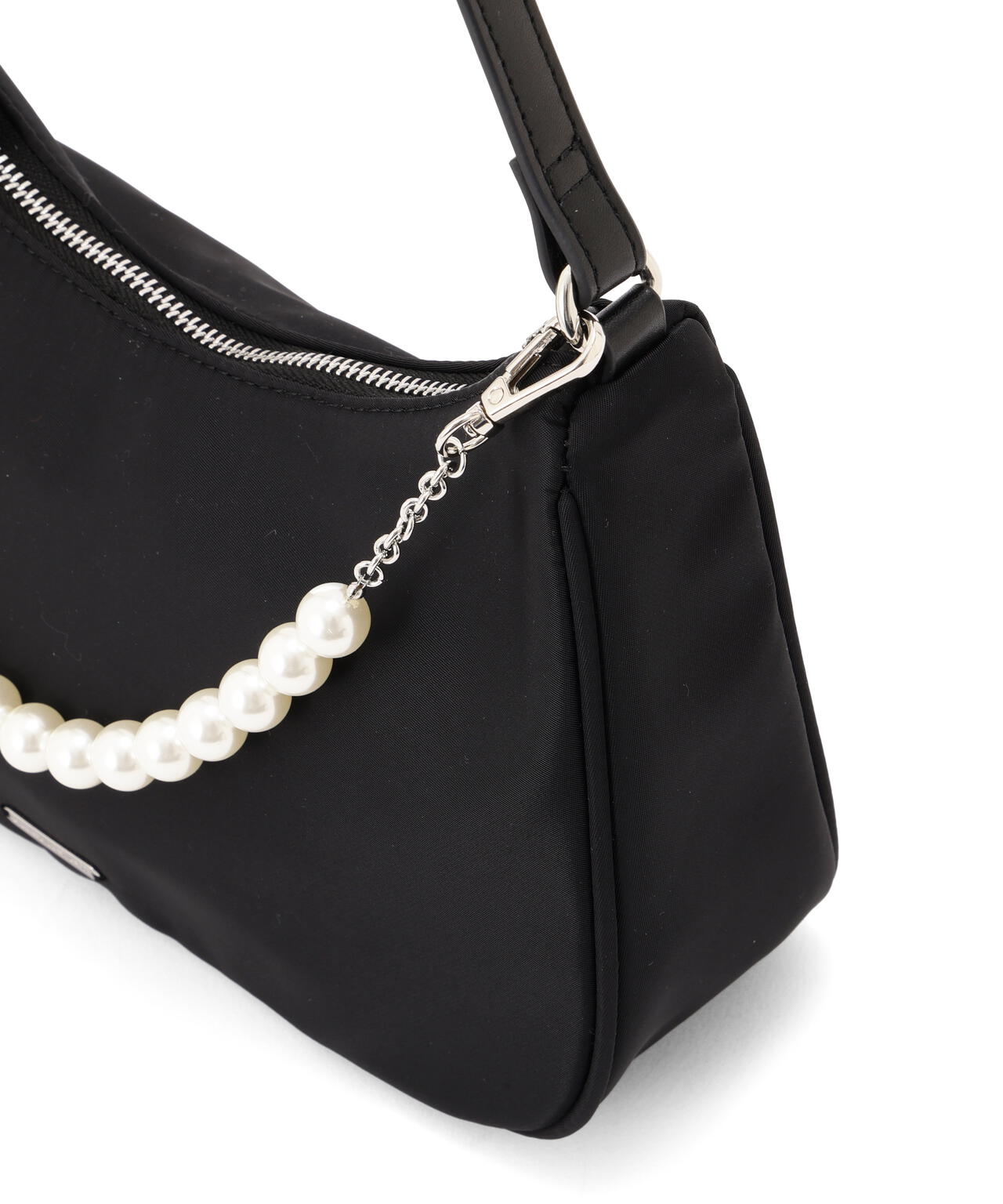 ワンハンドルハーフムーンバッグ