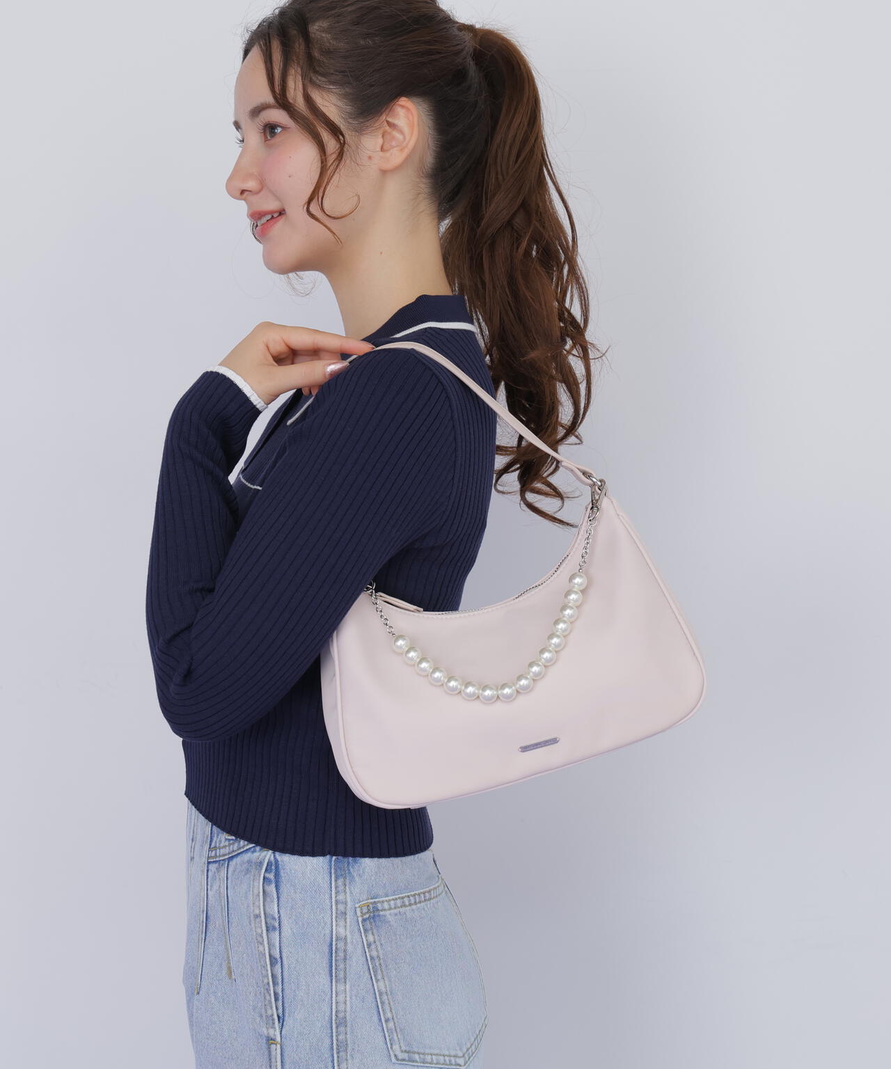 ワンハンドルハーフムーンバッグ