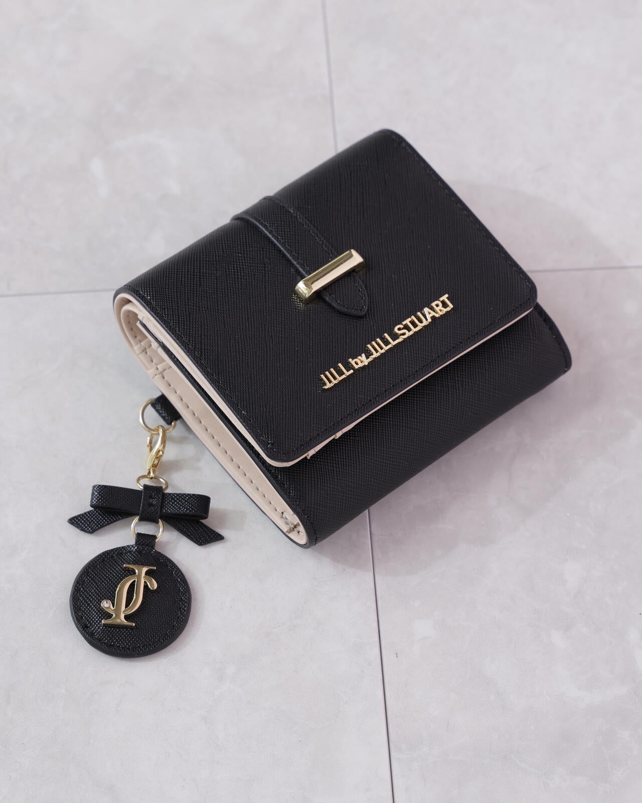 チャーム付きミニウォレット