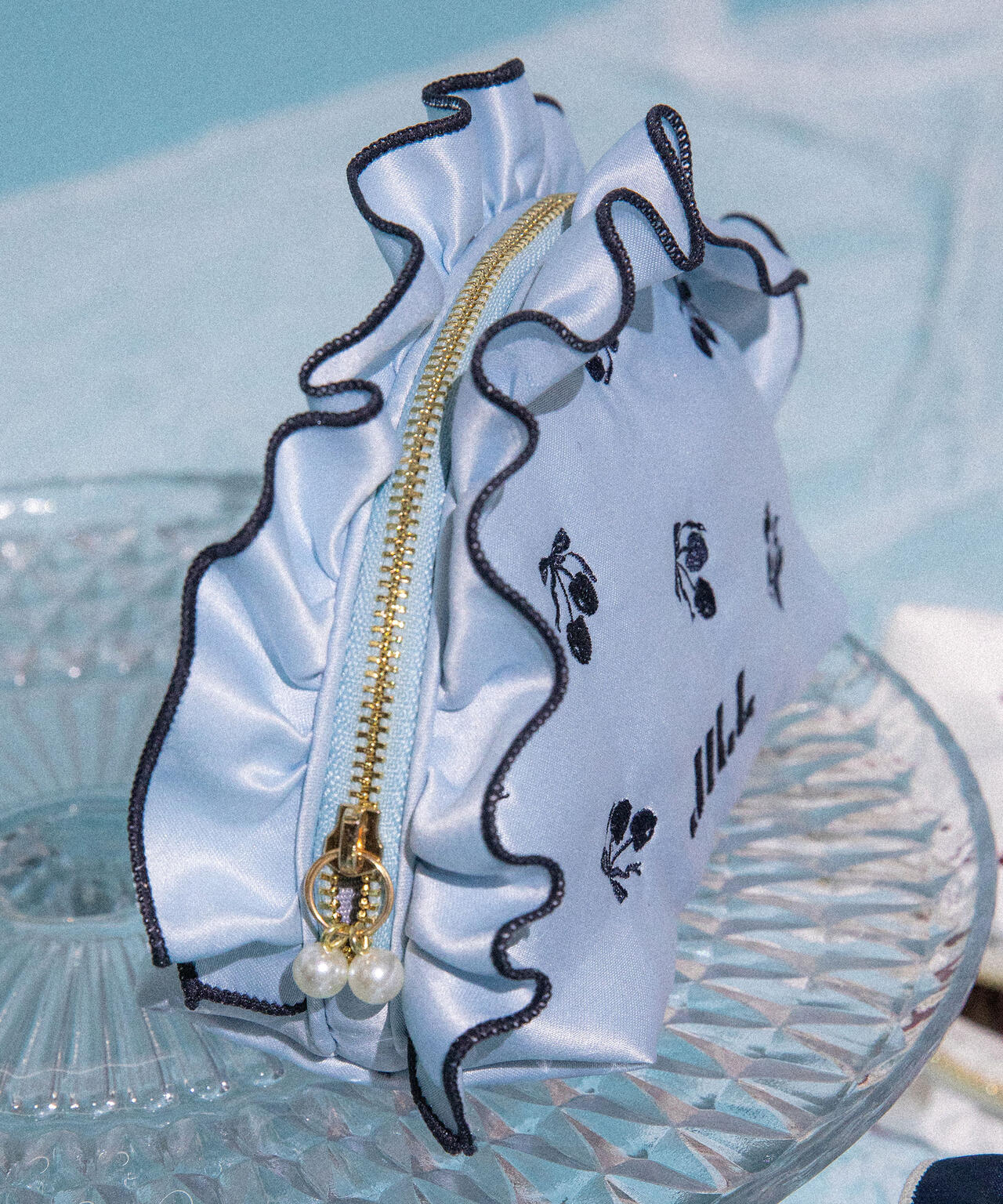 <Cherryシリーズ>フリルポーチ