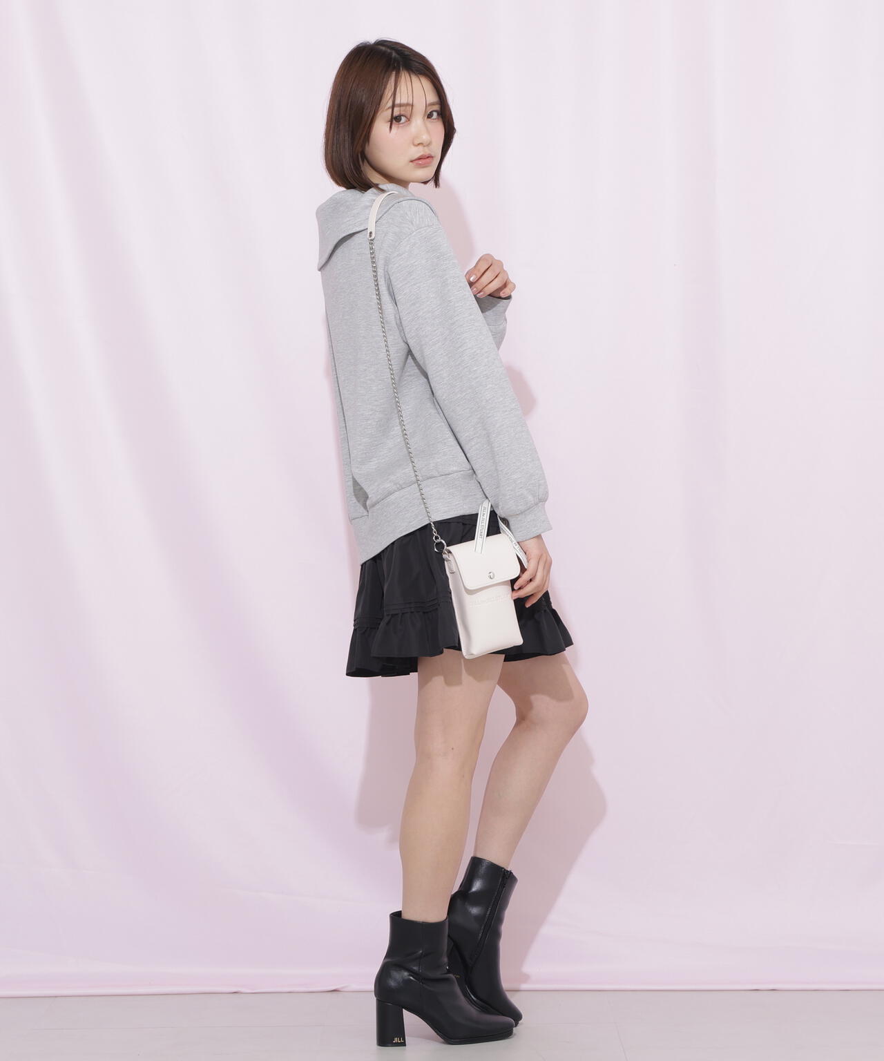 162cm 着用サイズ:FR