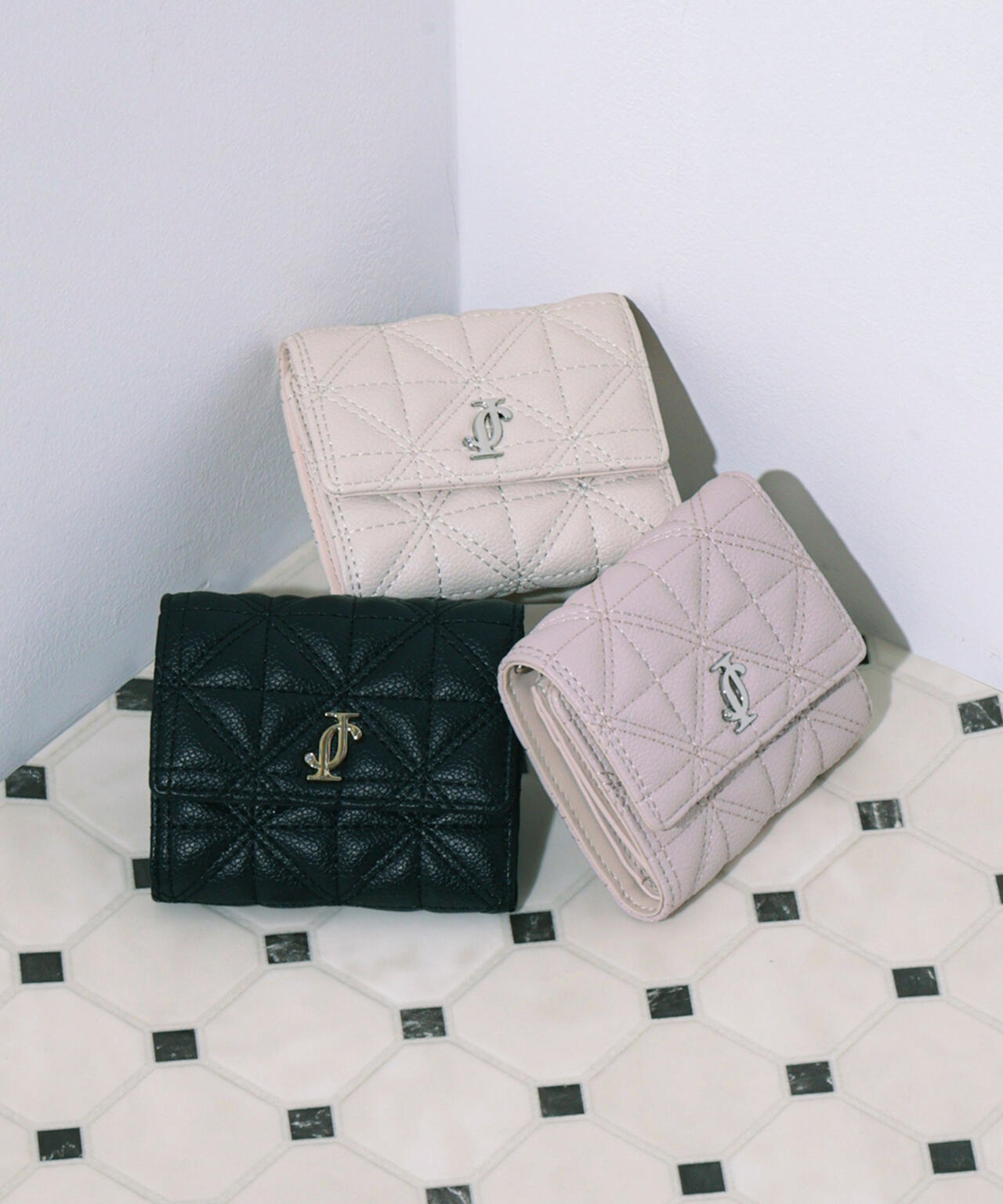 クロスJ キルト三つ折りウォレット