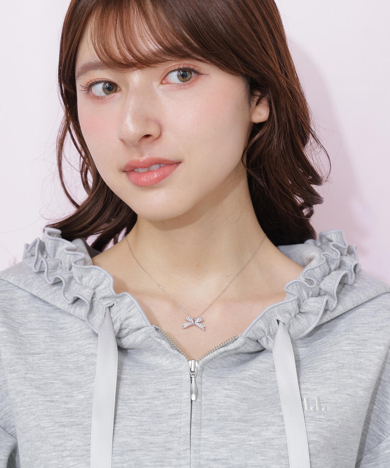 Cubic パヴェリボンネックレス