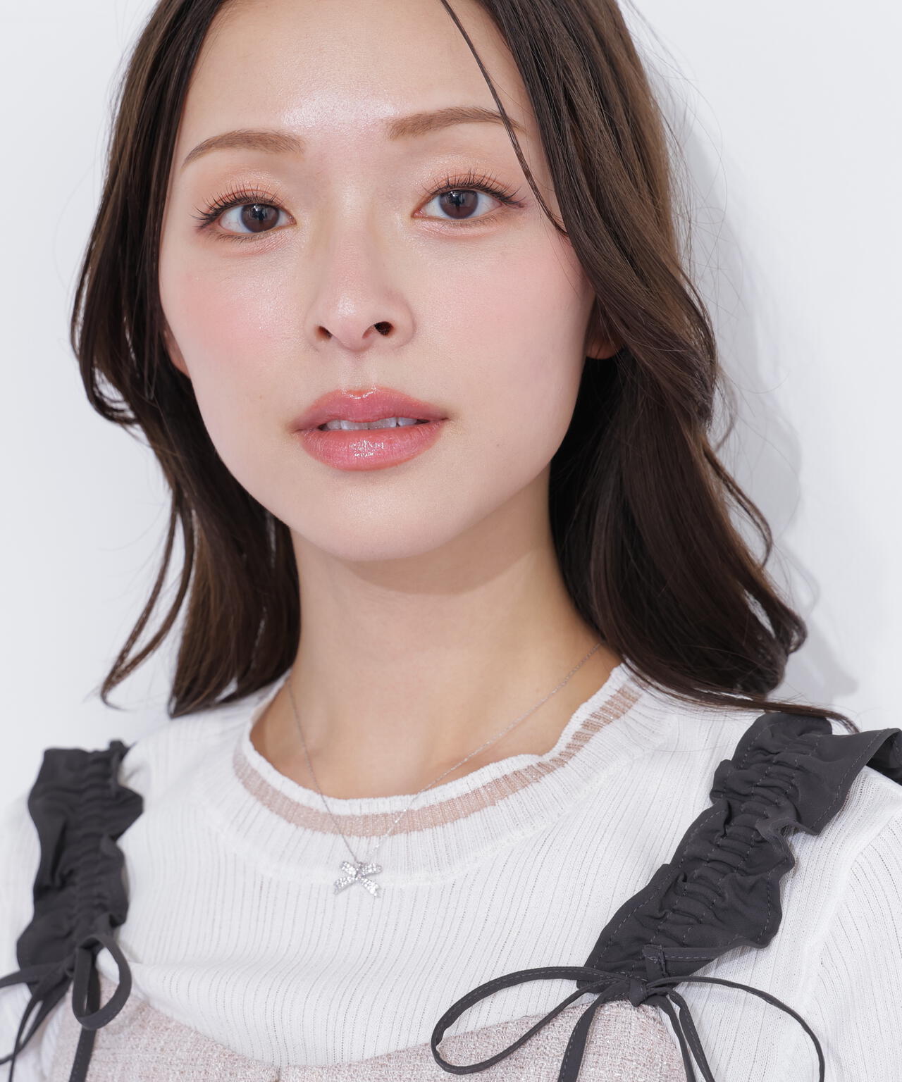 Cubic パヴェリボンネックレス