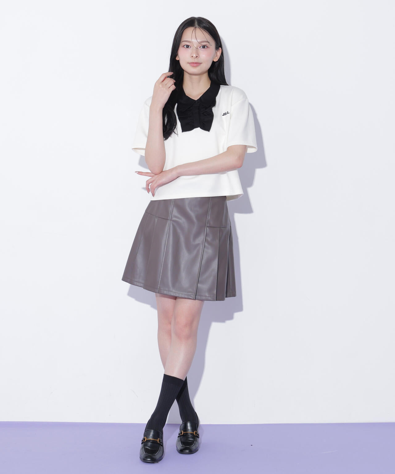 サイドプリーツフェイクレザーミニスカート