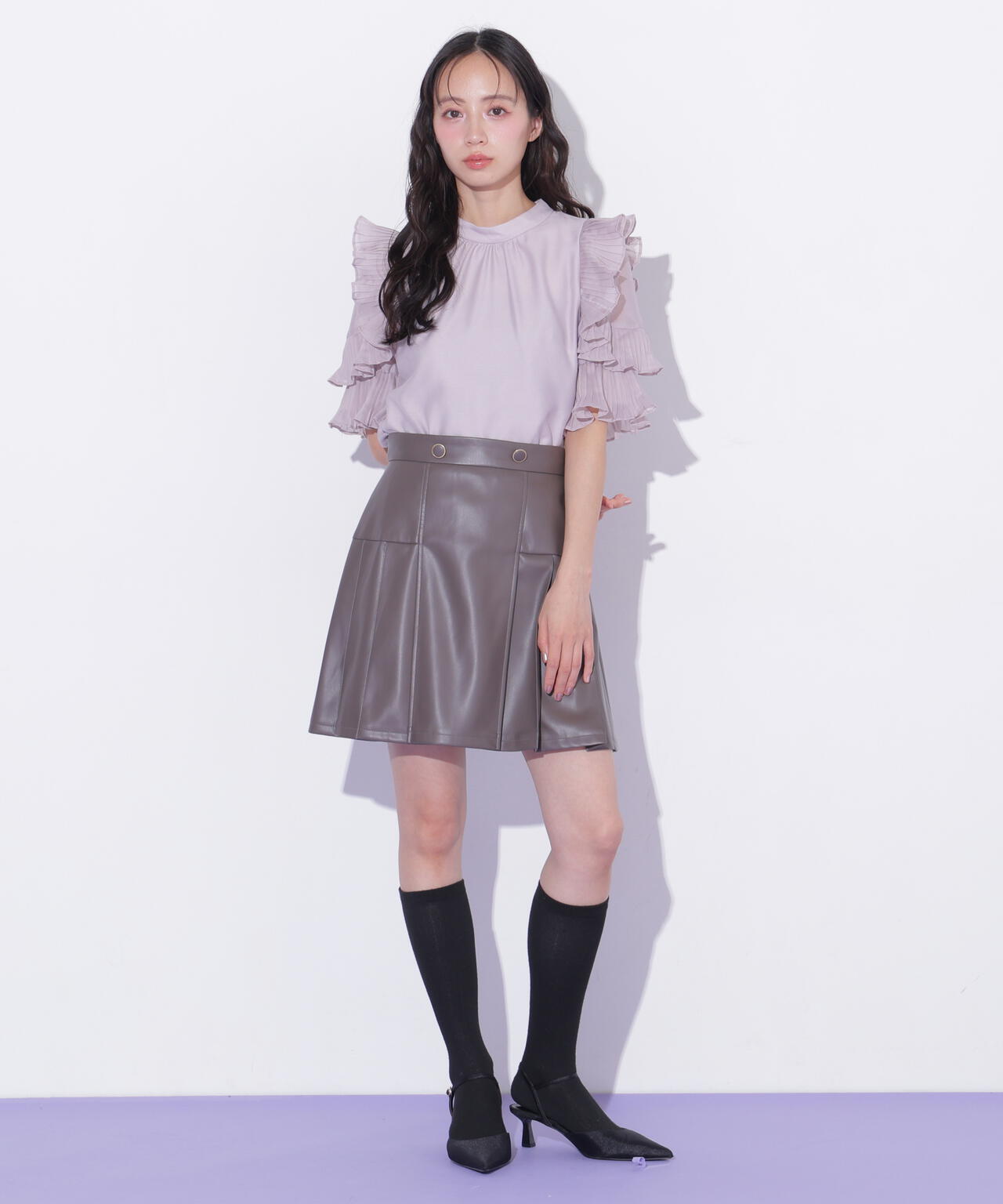 サイドプリーツフェイクレザーミニスカート