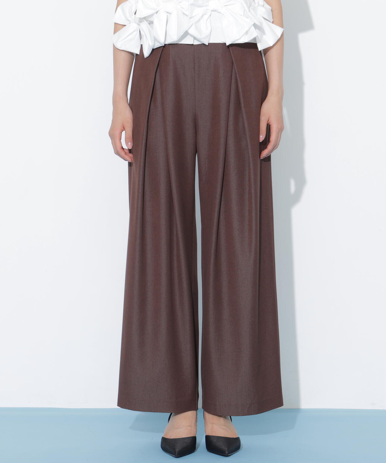 合皮ベルト付ワイドパンツ