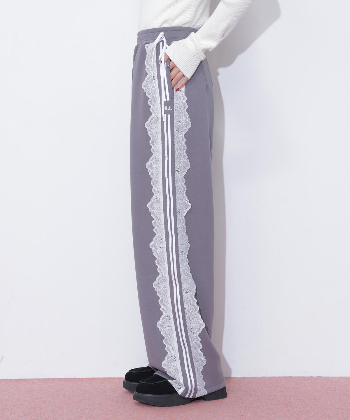 160cm 着用サイズ:FR