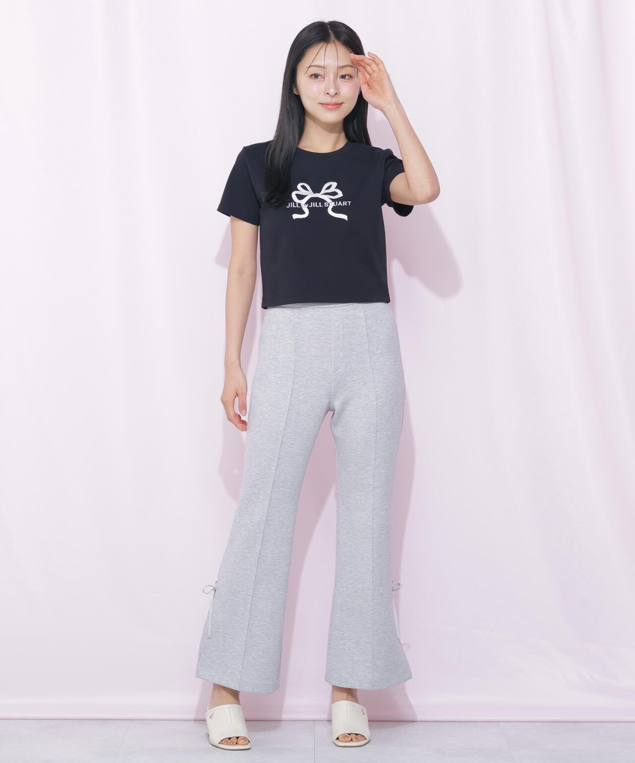 〈RIBBONシリーズ〉フロントロゴTシャツ