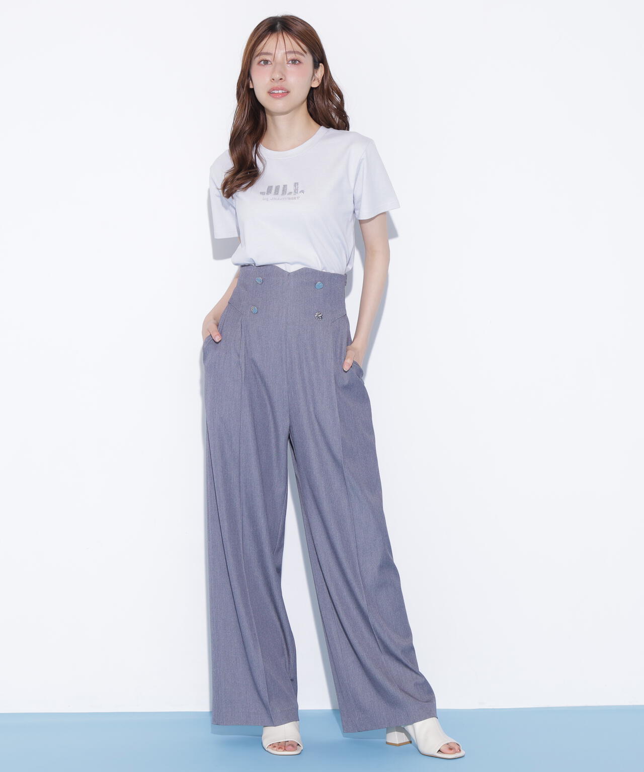 スパンコールロゴ刺繍Tシャツ OC