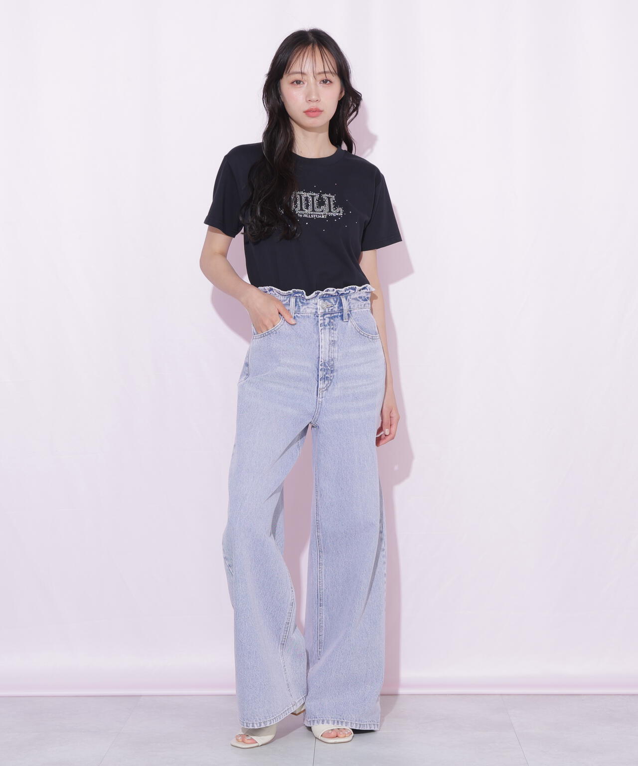 160cm 着用サイズ:FR