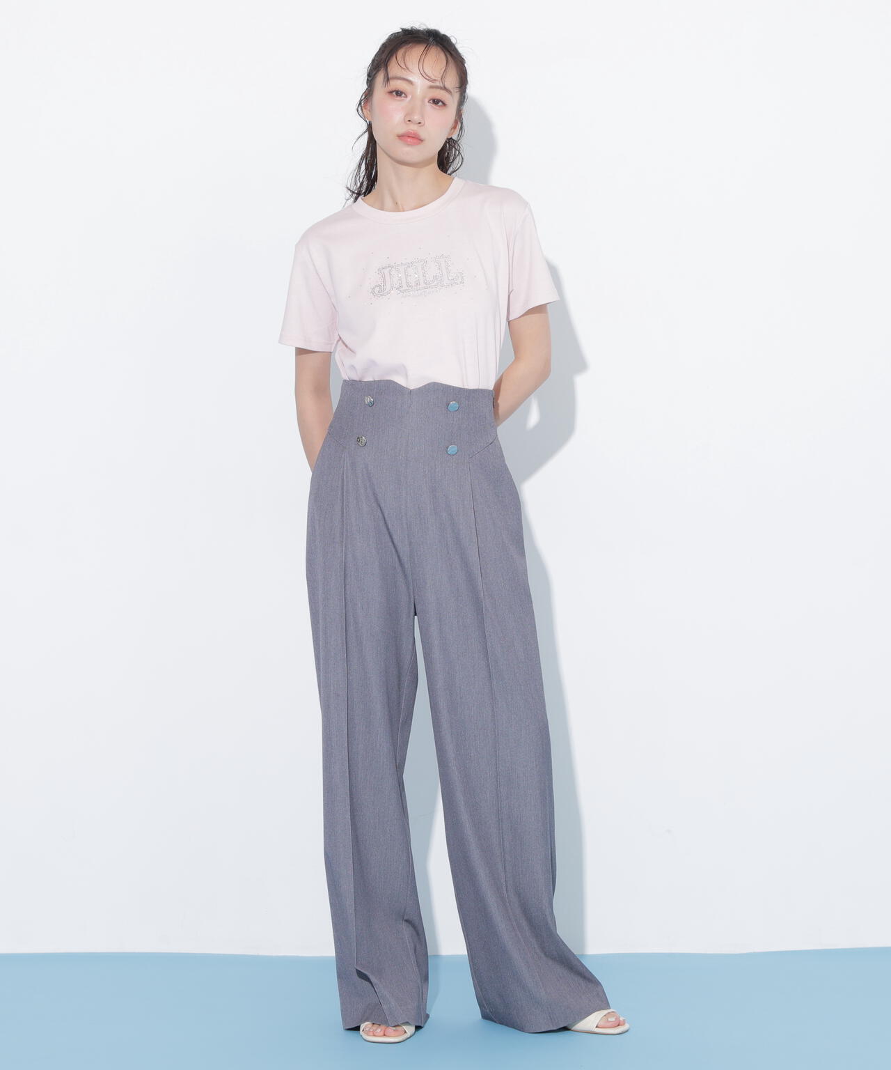 160cm 着用サイズ:FR