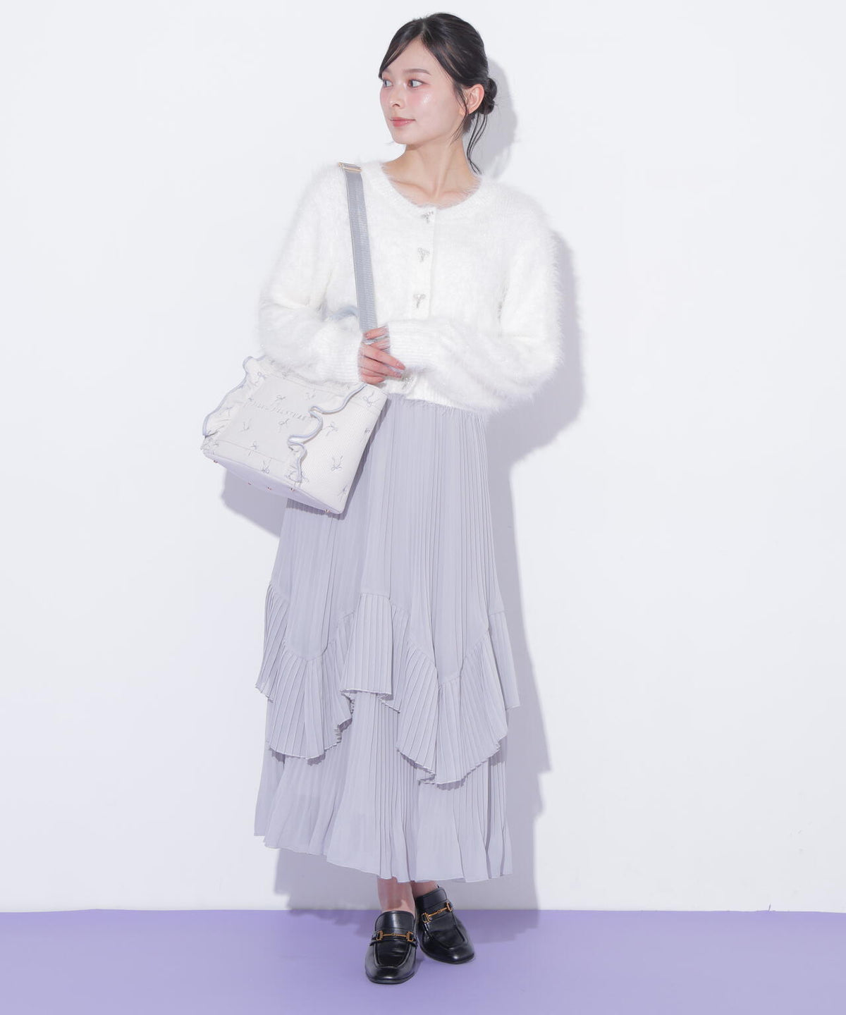 リボン刺繍フリルトートバッグ