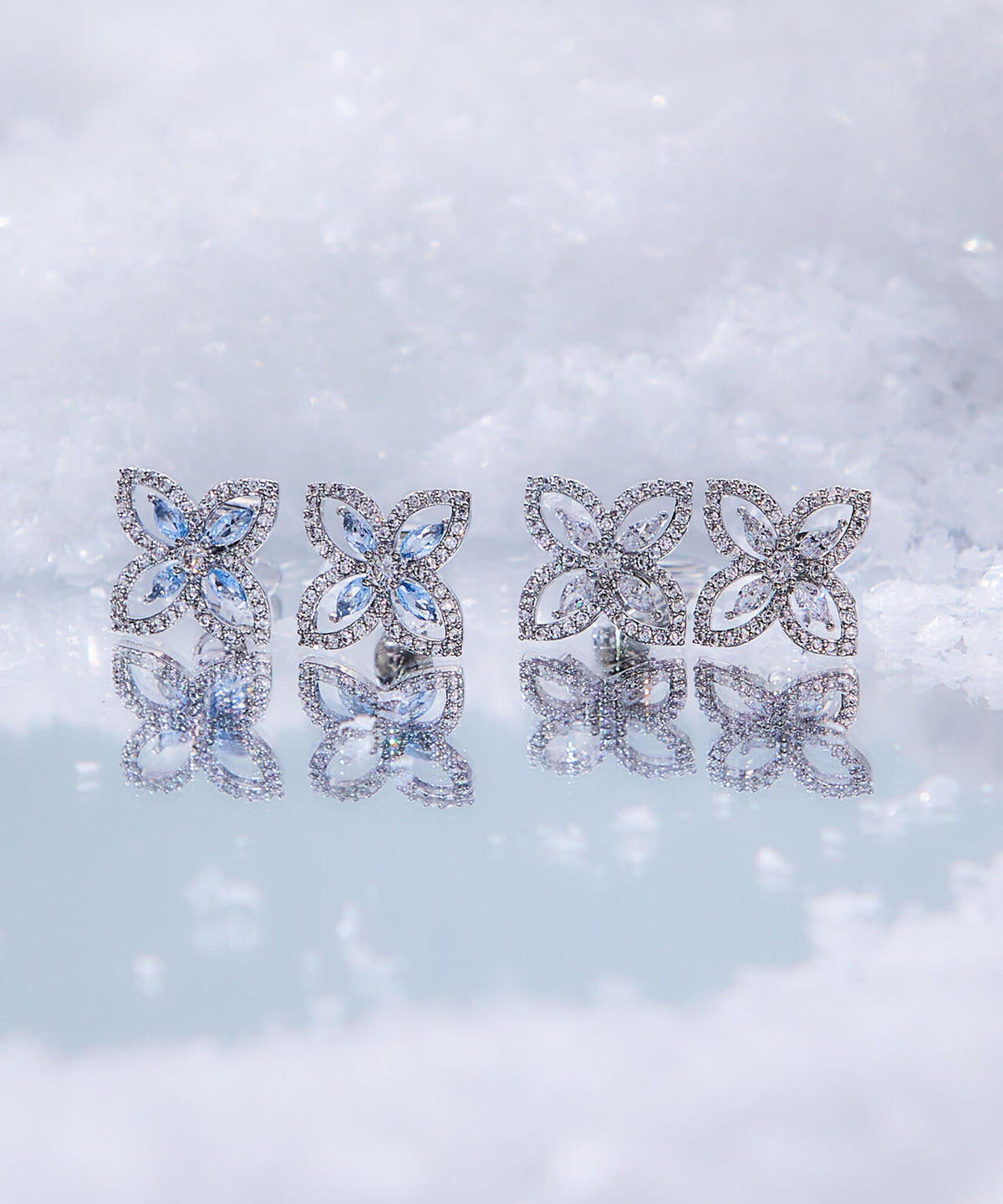 Cubic フラワーピアス