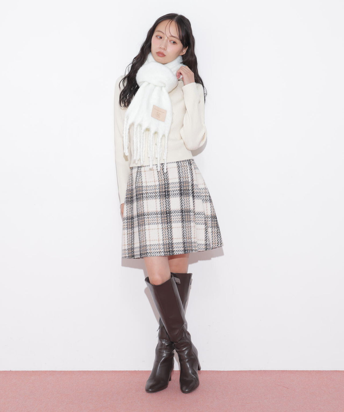 160cm 着用サイズ:FR
