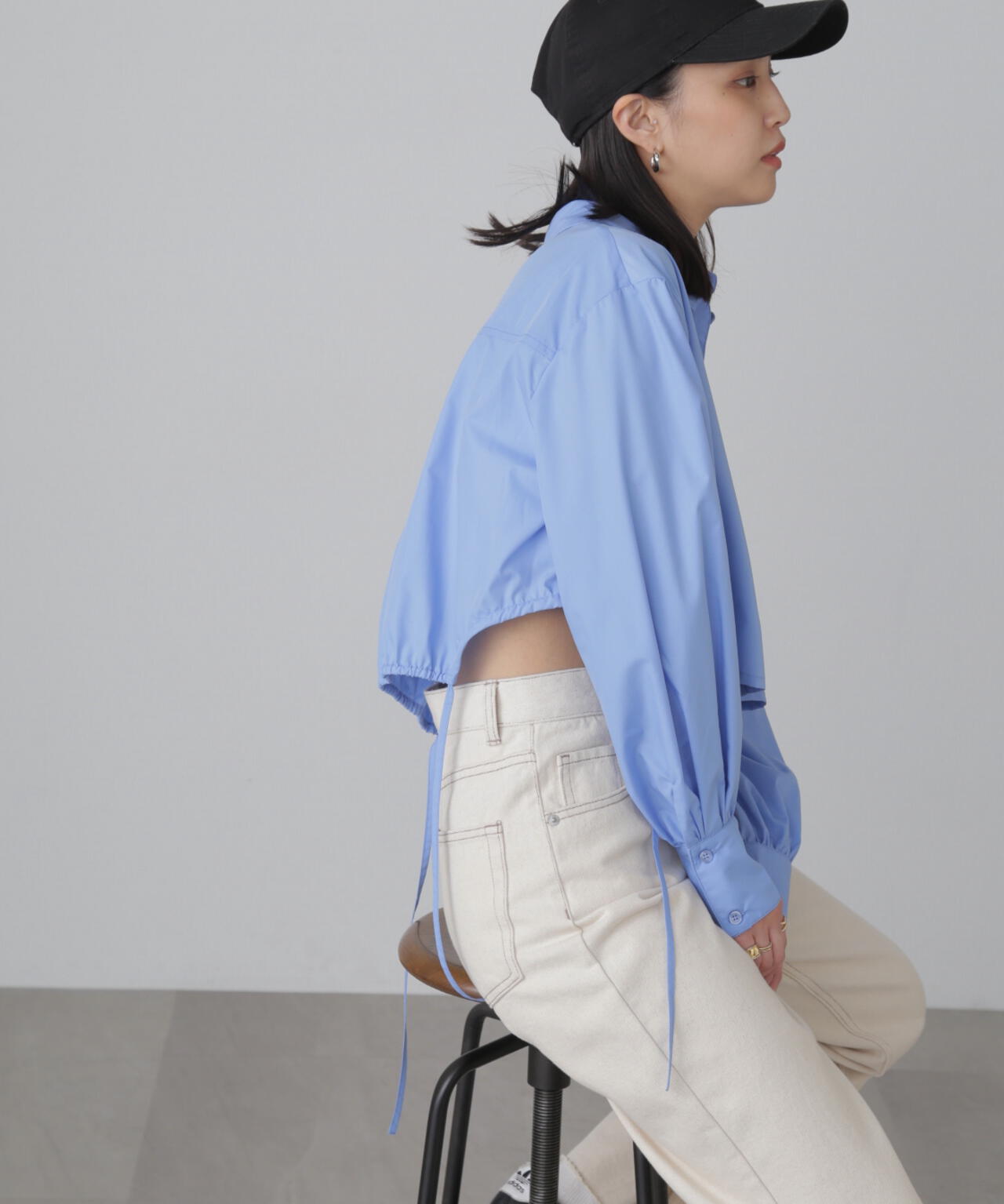 裾ドロストカッティングショート丈シャツ
