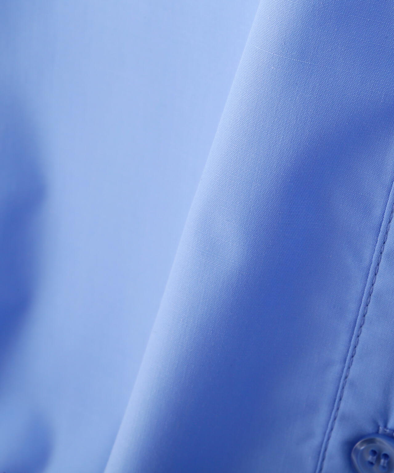 裾ドロストカッティングショート丈シャツ