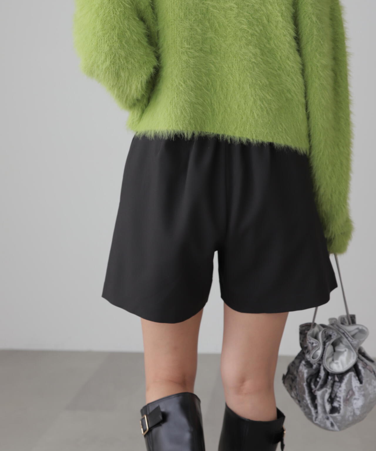 ベルト付きショートパンツ