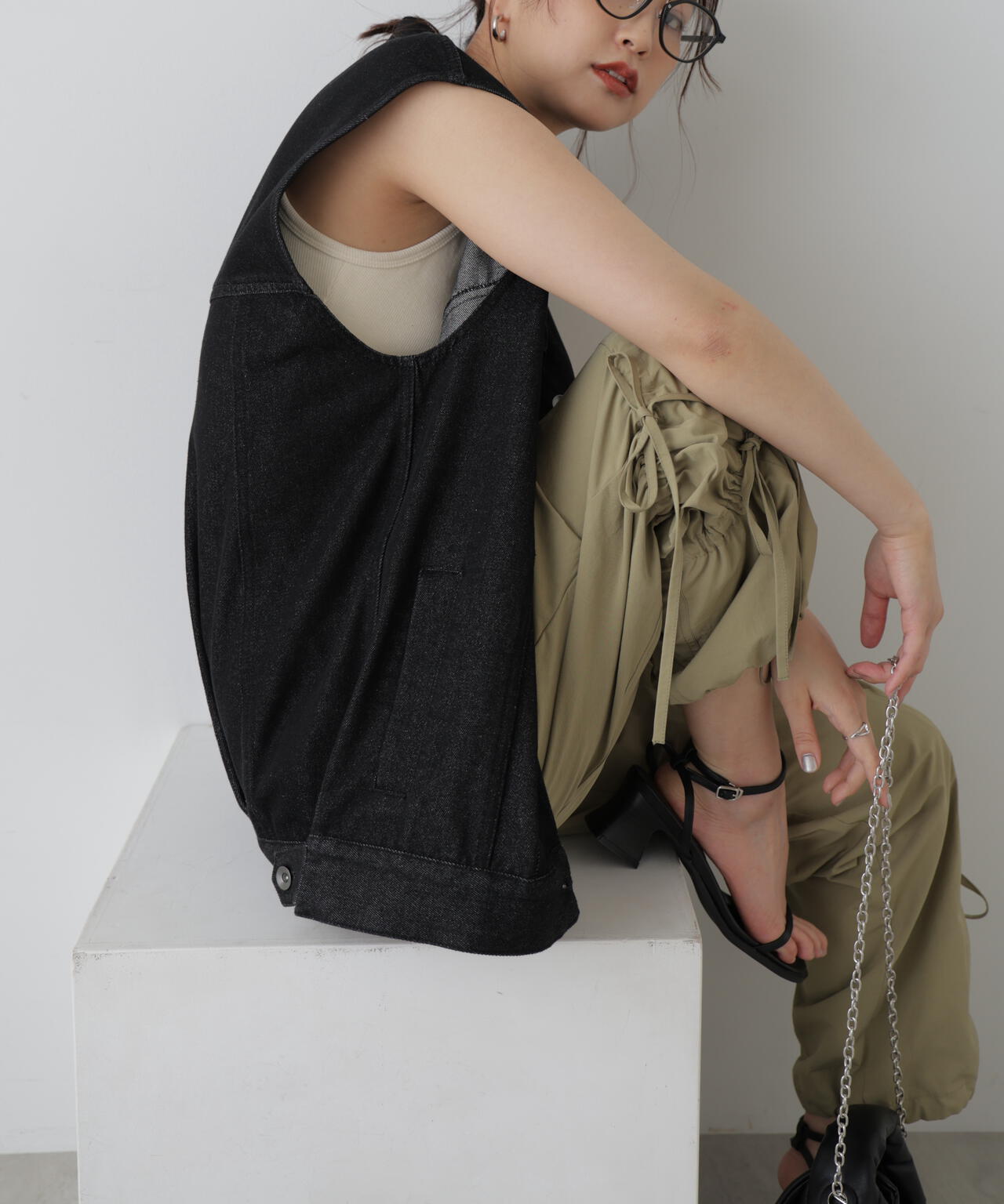 ミドル丈デニムベスト