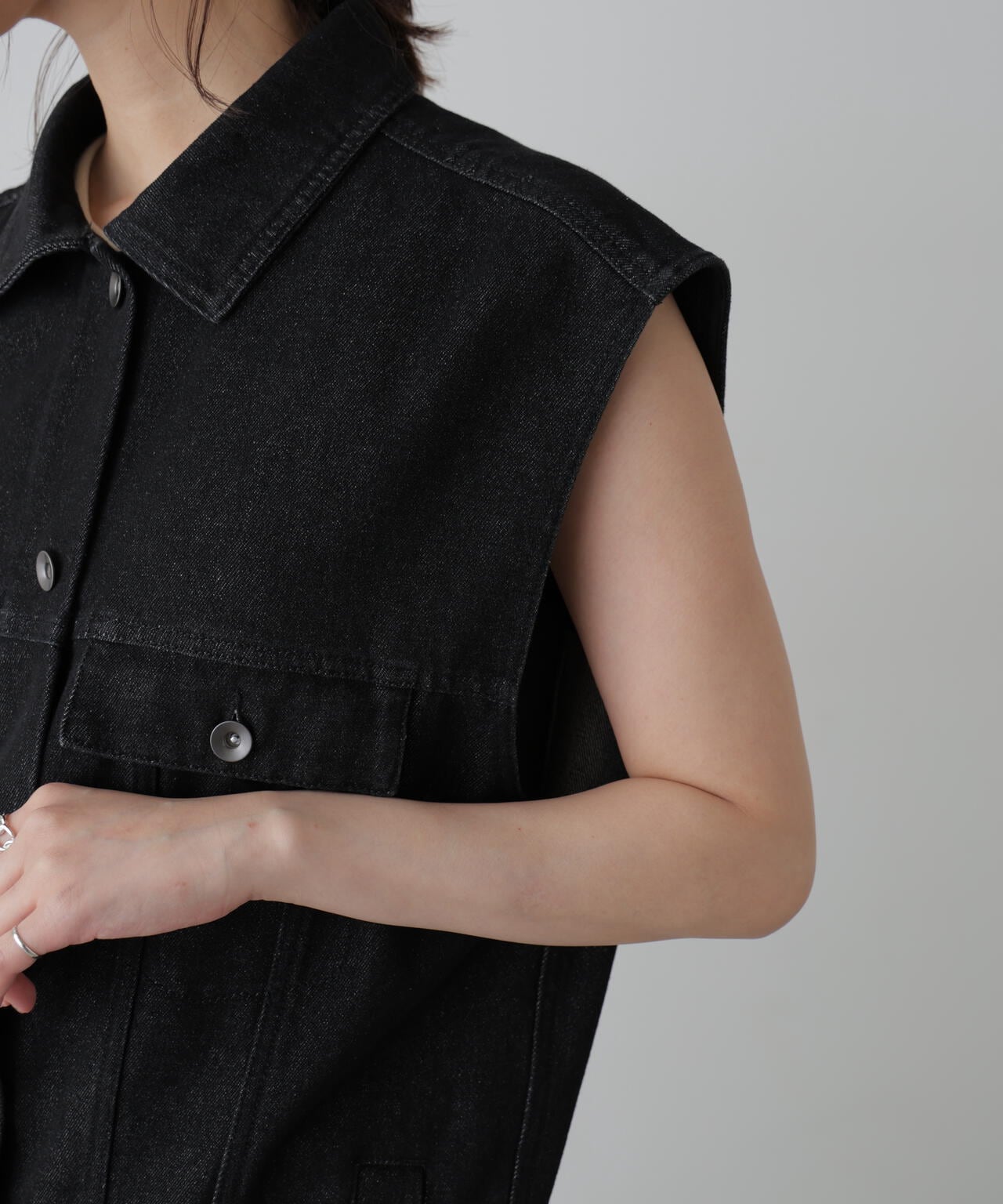 ミドル丈デニムベスト