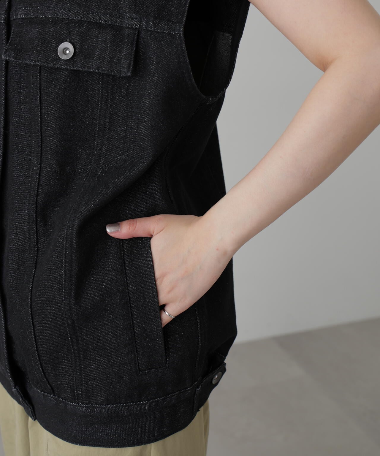 ミドル丈デニムベスト