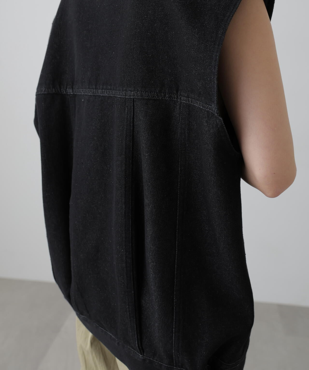 ミドル丈デニムベスト