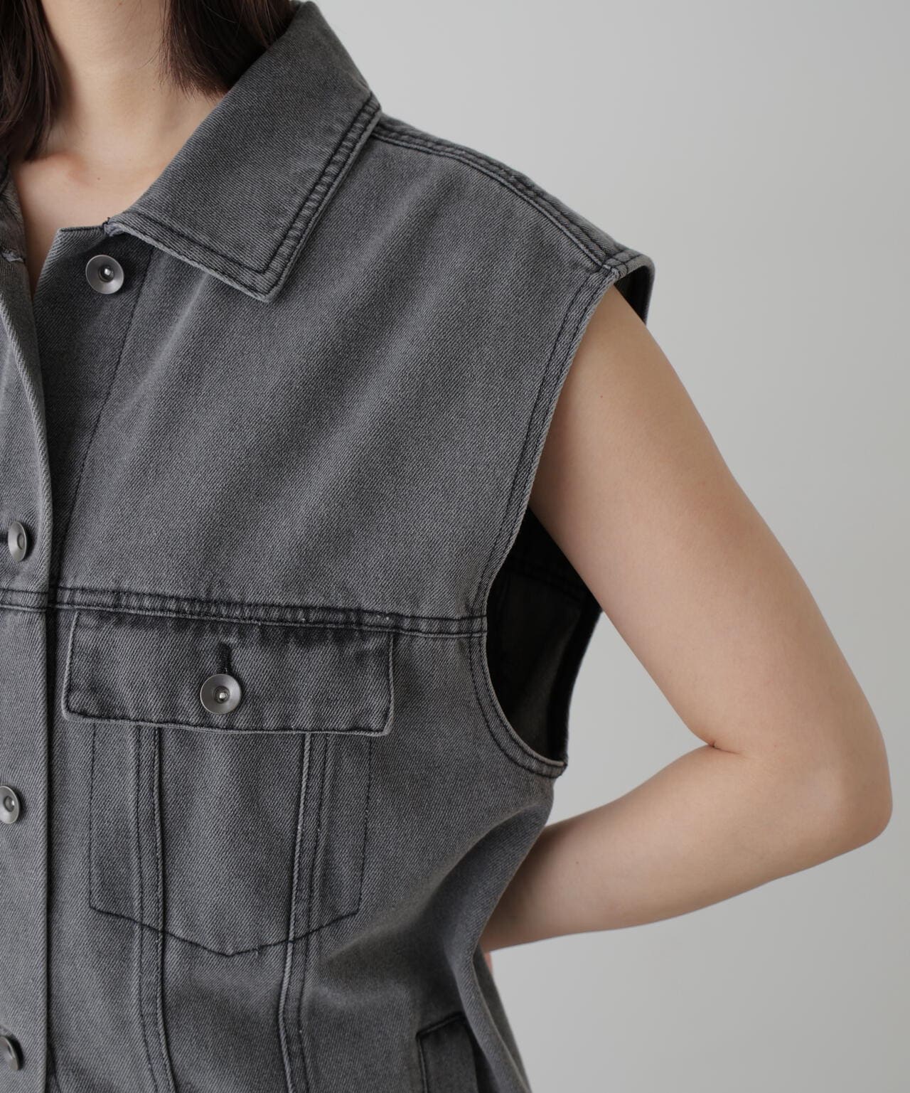 ミドル丈デニムベスト