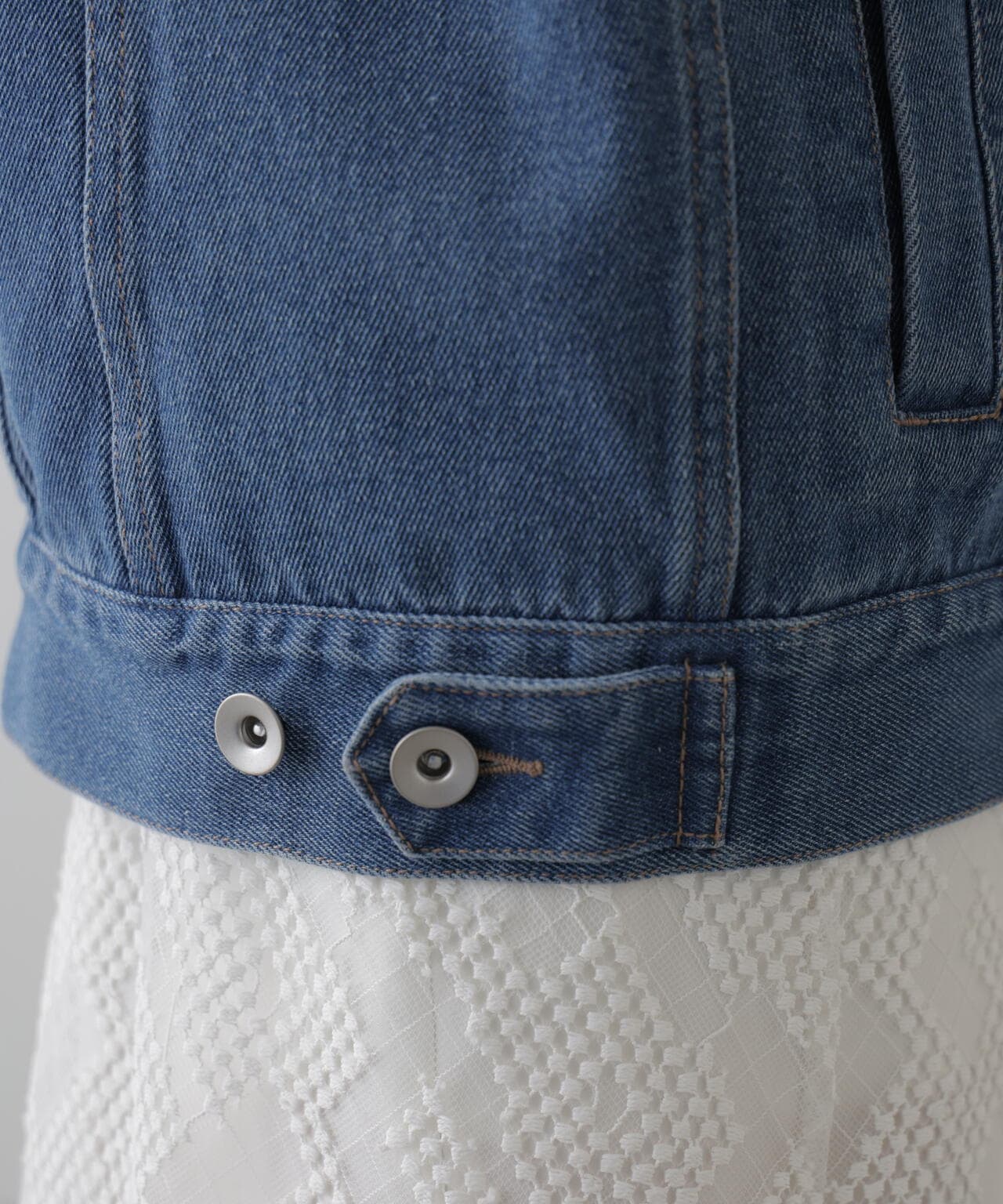 ミドル丈デニムベスト