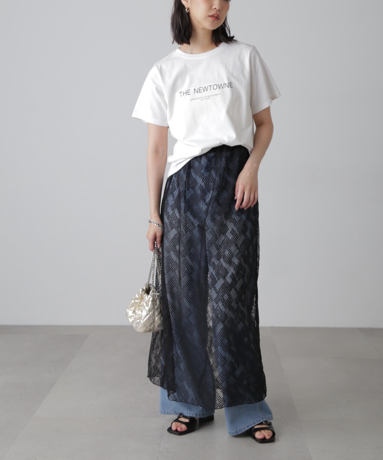 シンプルロゴプリントTシャツ