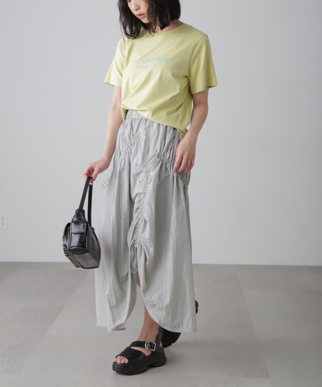 シンプルロゴプリントTシャツ