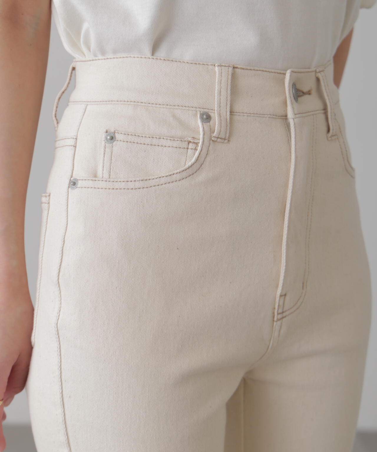 4bd08e19-92b5-5a87-9c1c-5be42a96be8c_Image