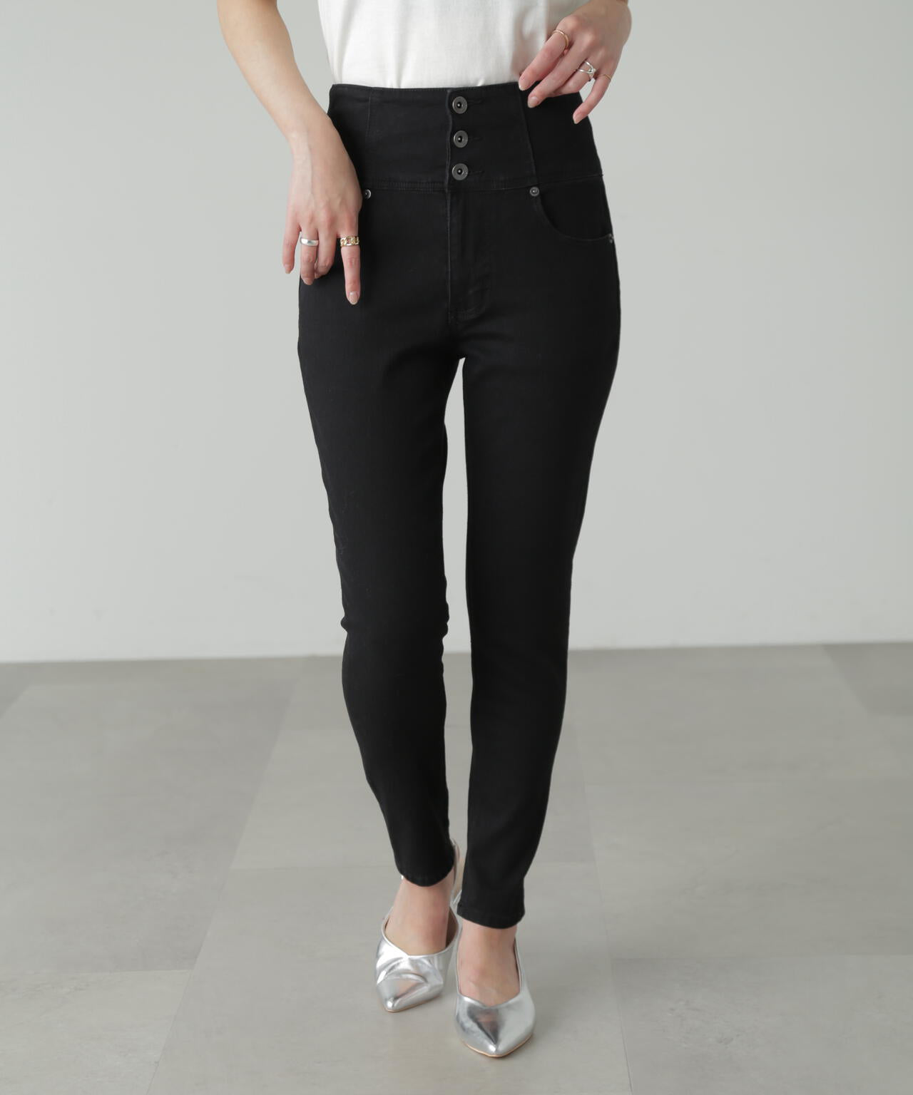 c3199fac-14e2-51b4-bc6f-78ea2851521e_Image