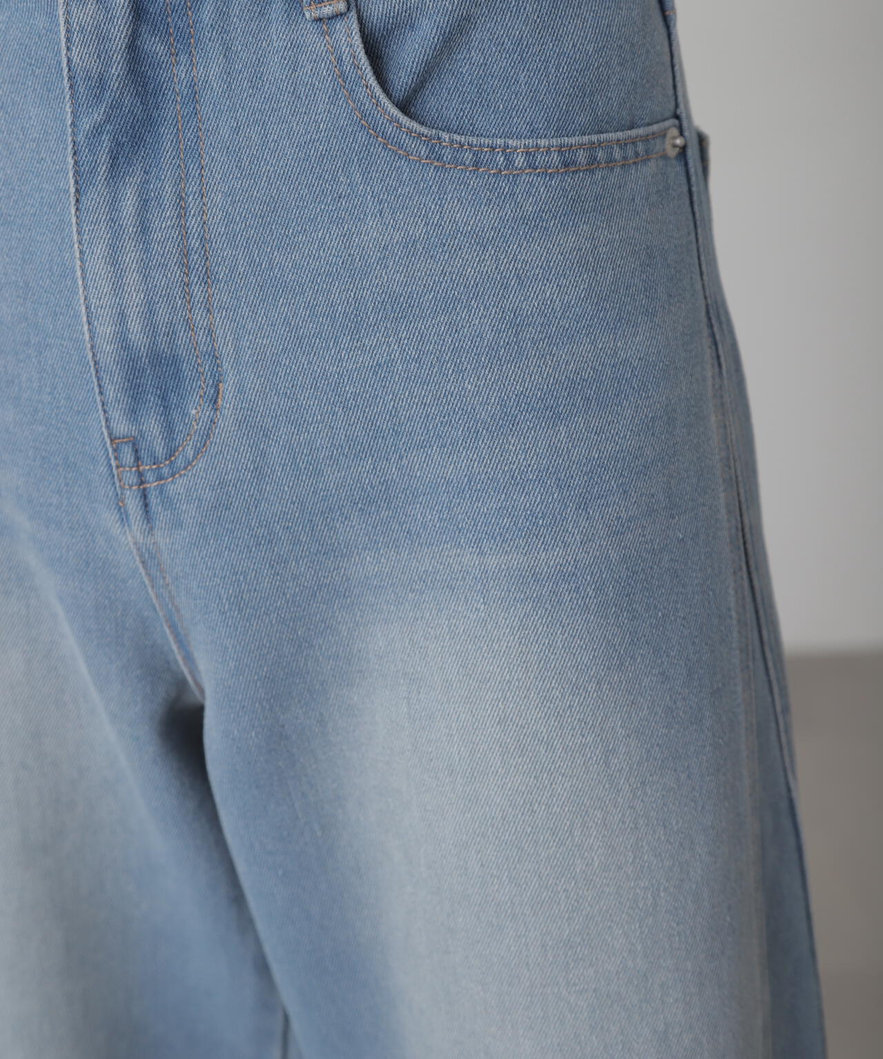 41d9bd99-95da-59a5-9c5d-0f449e912abf_Image