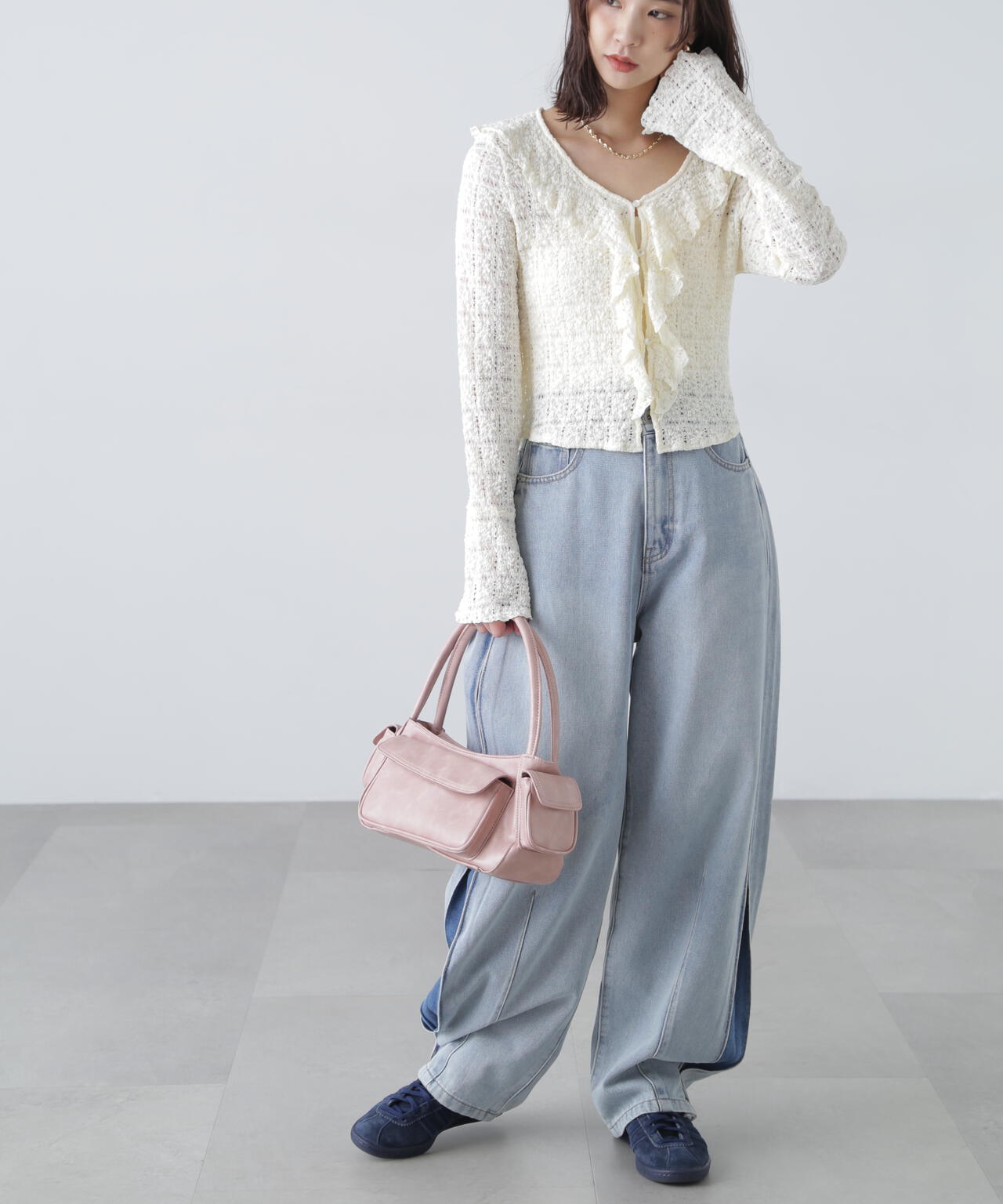 レースラッフルカットソーブラウス