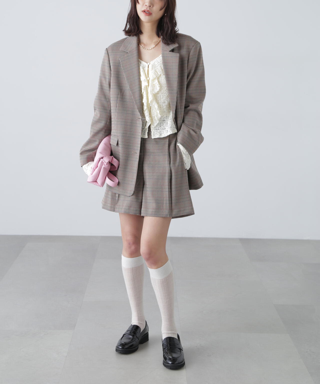 レースラッフルカットソーブラウス