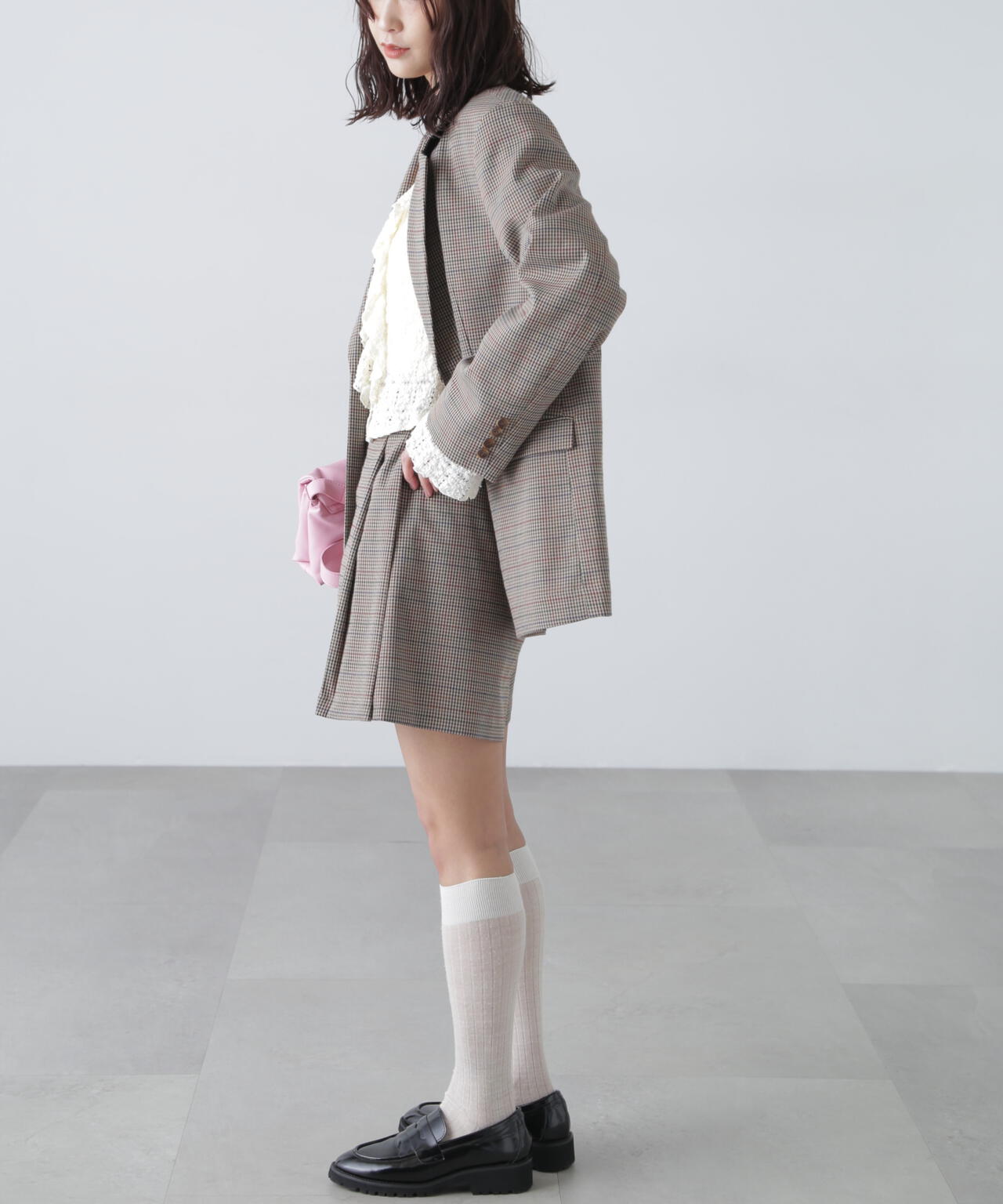 レースラッフルカットソーブラウス