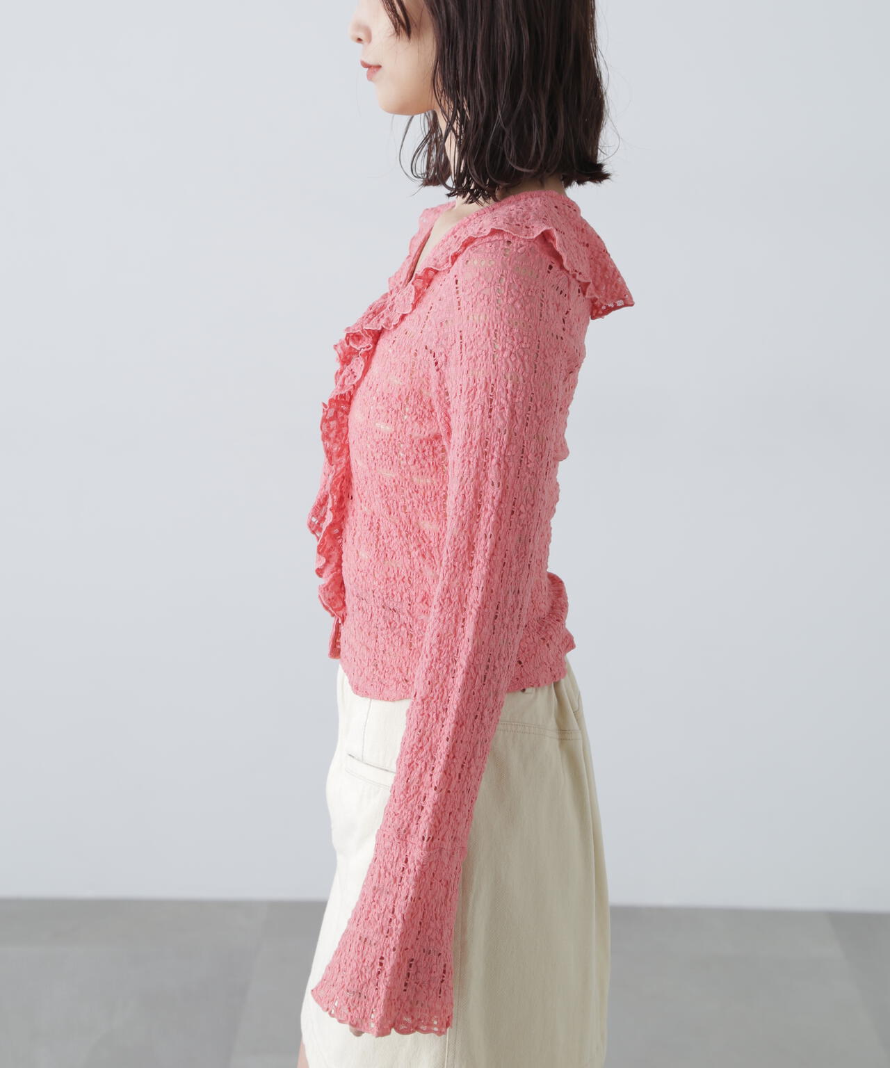 レースラッフルカットソーブラウス