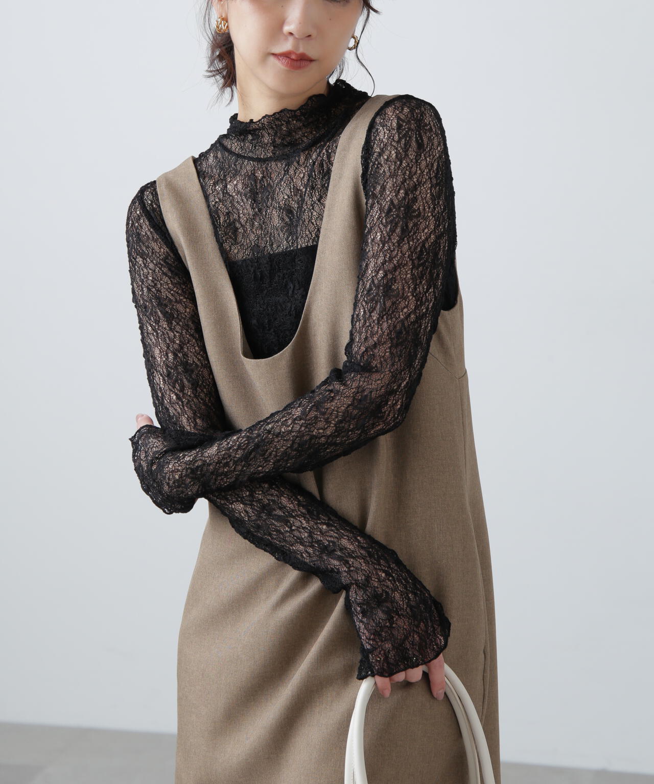 34214392-e81e-53f9-a2d9-f642e78e540b_Image