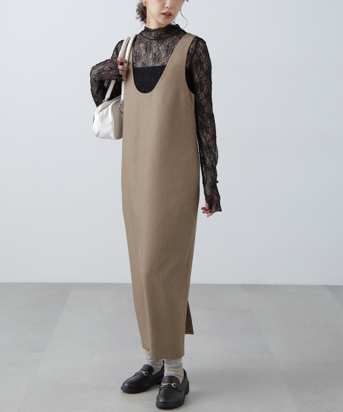 レースハイネックカットソー