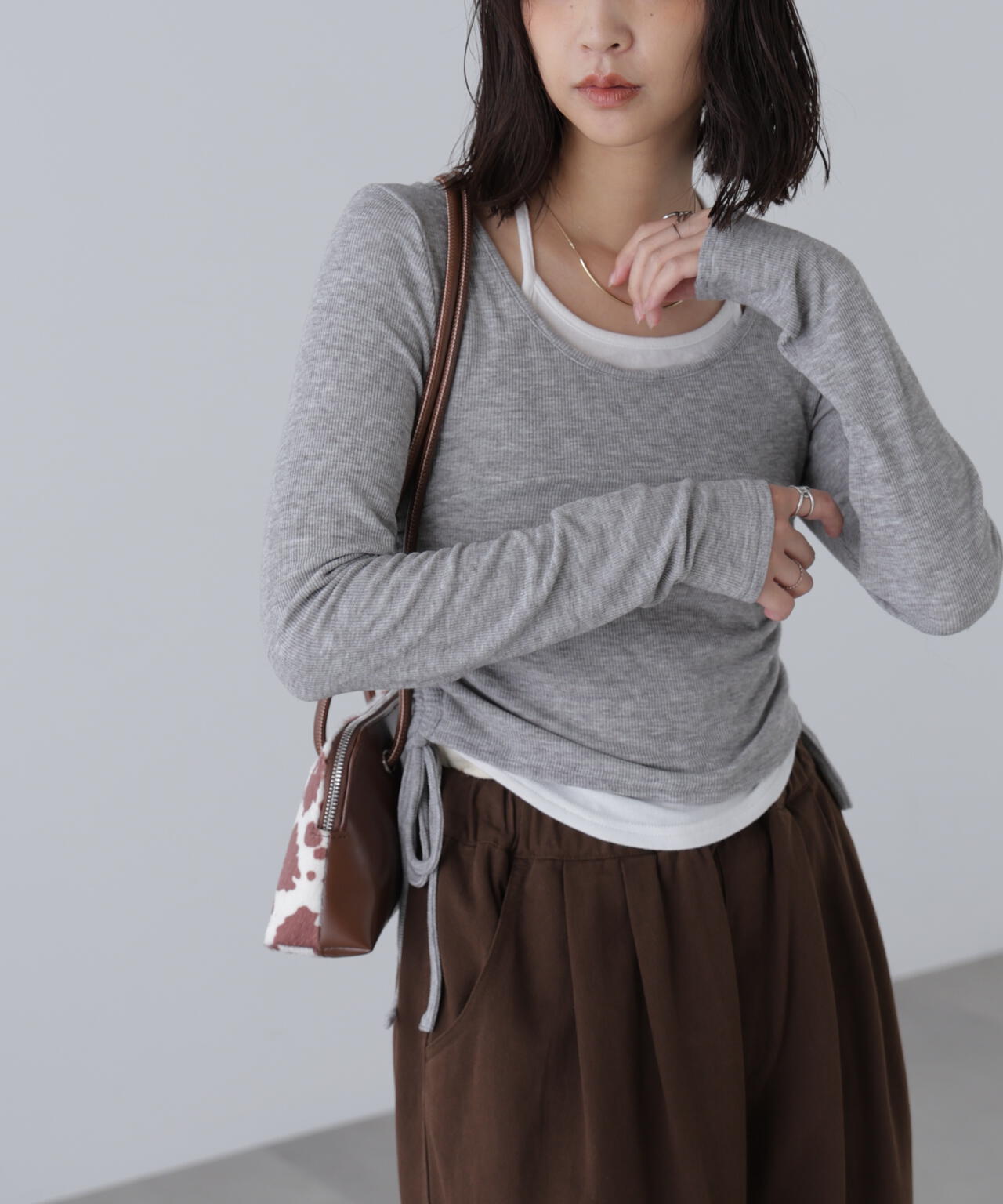 ホルターネックレイヤードサイドドロストカットソー