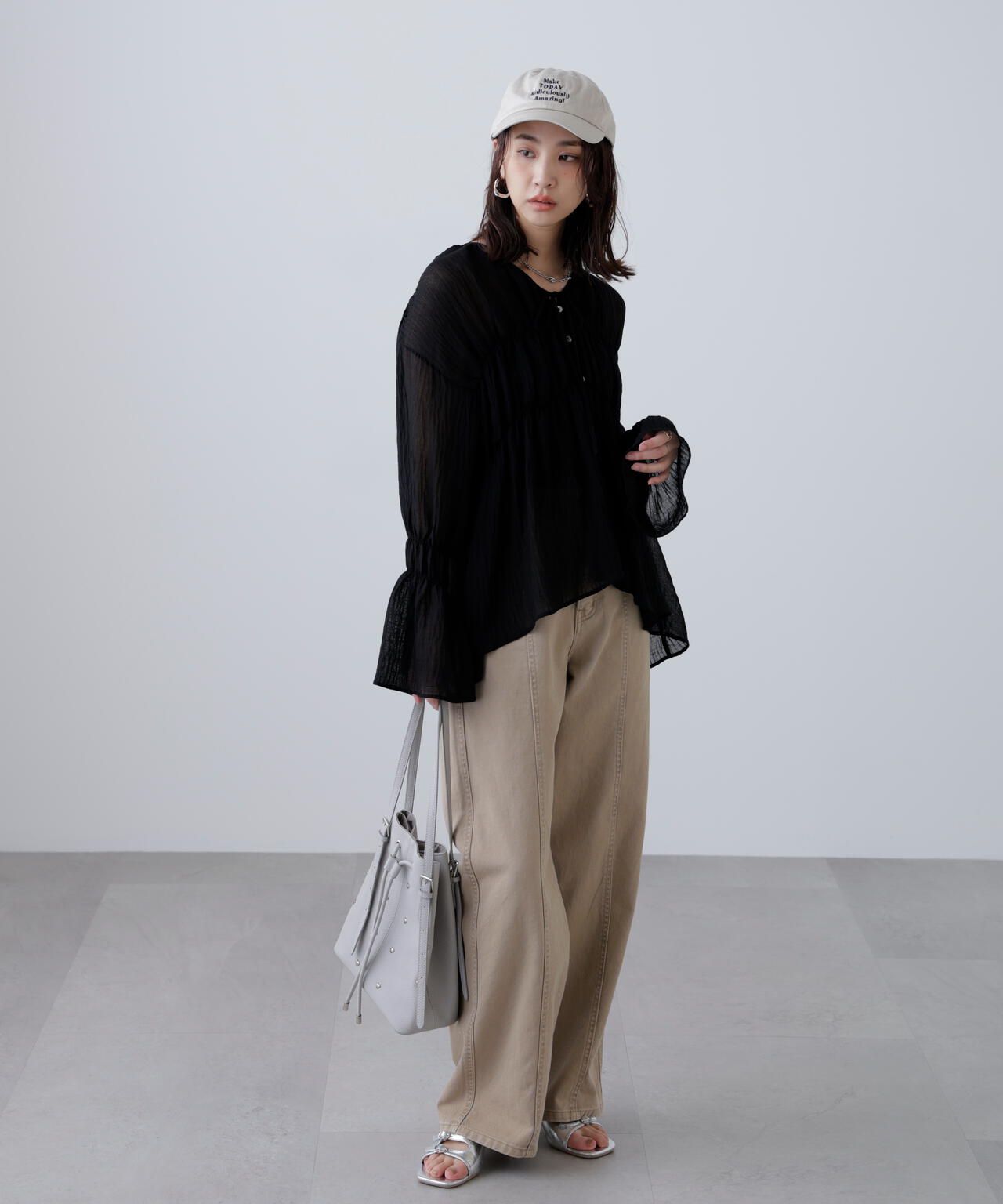 シャーリングドロストチュニックブラウス