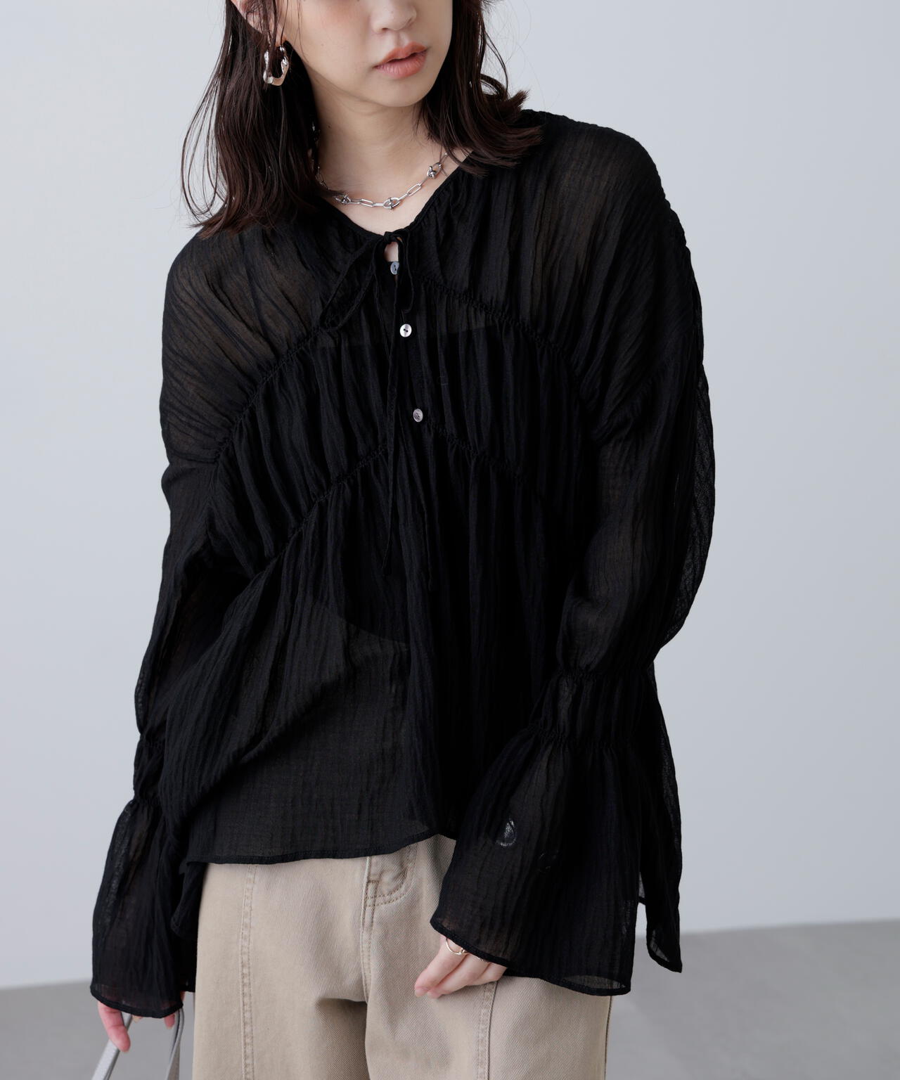 シャーリングドロストチュニックブラウス