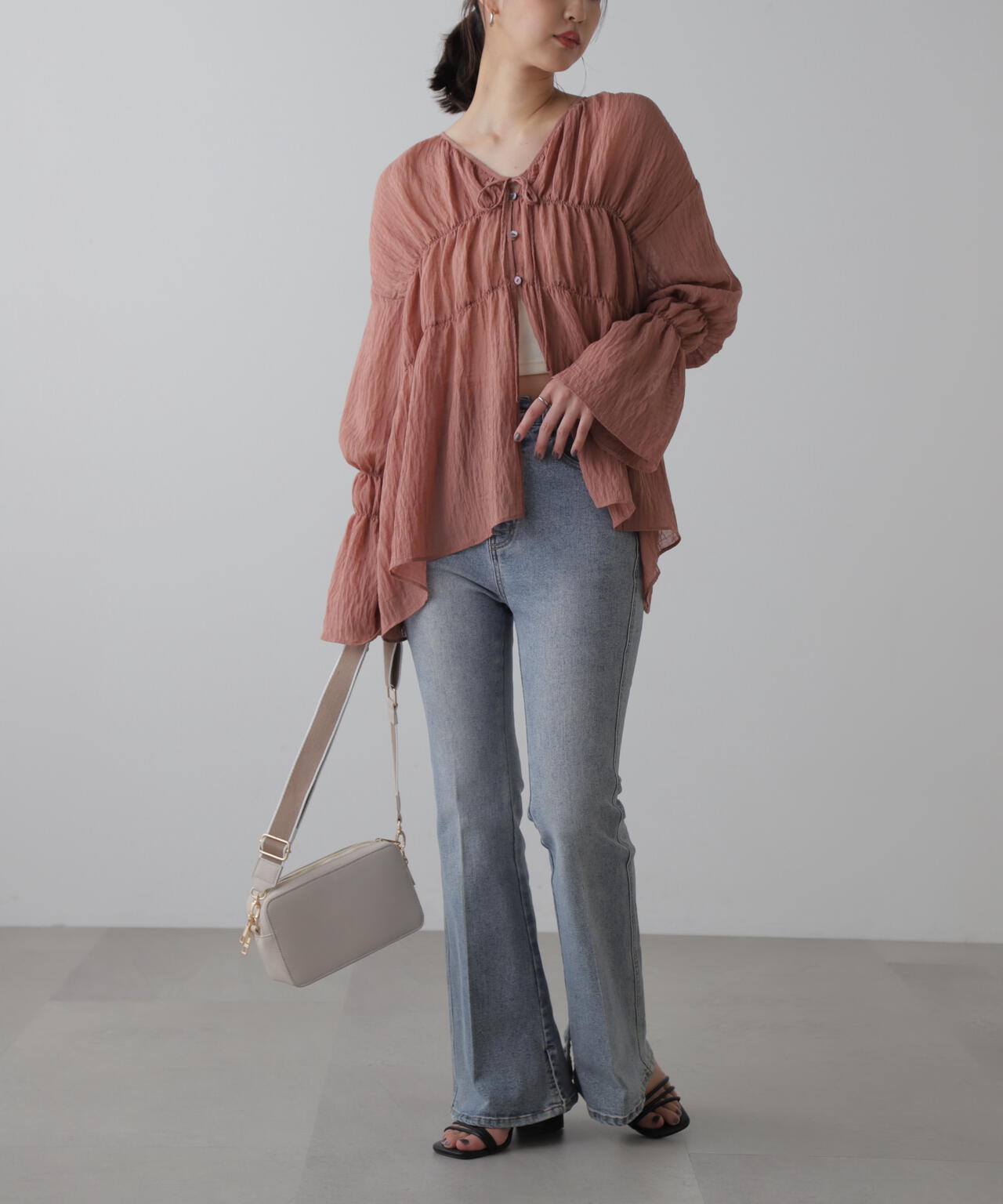 シャーリングドロストチュニックブラウス