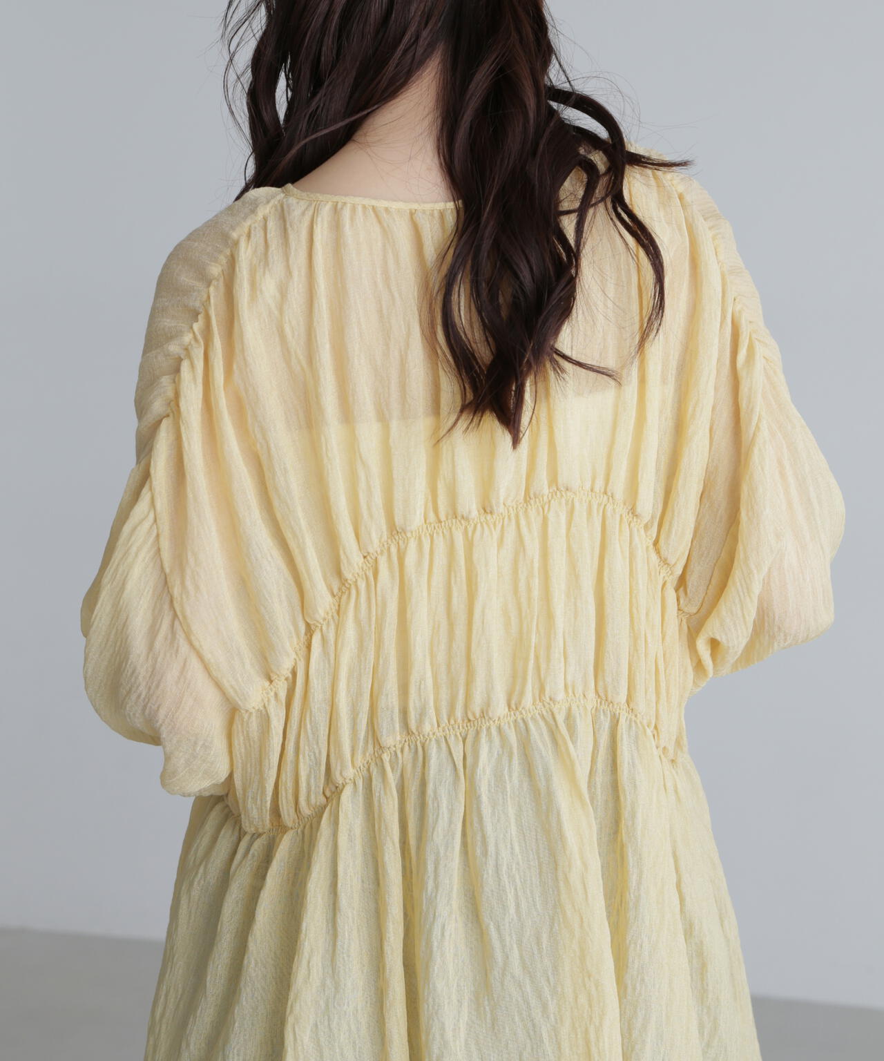 シャーリングドロストチュニックブラウス