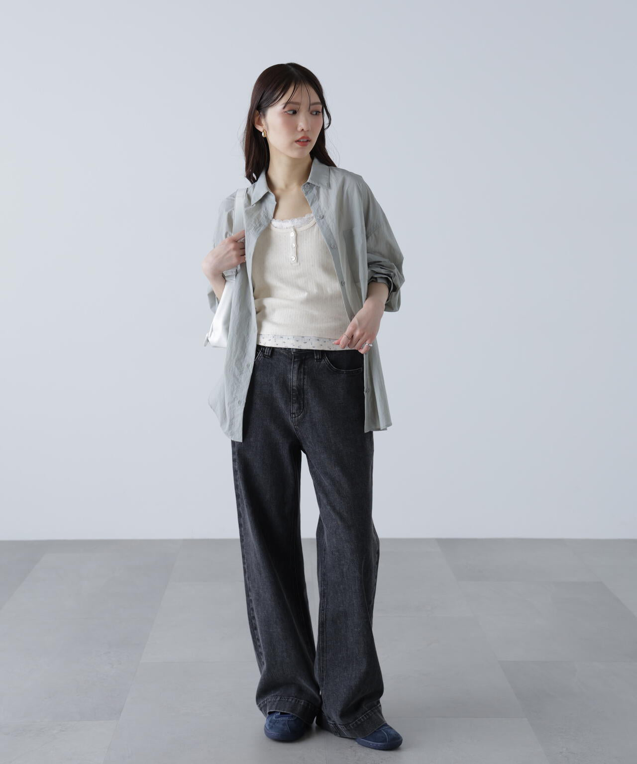 ナイロンベーシックシャツ