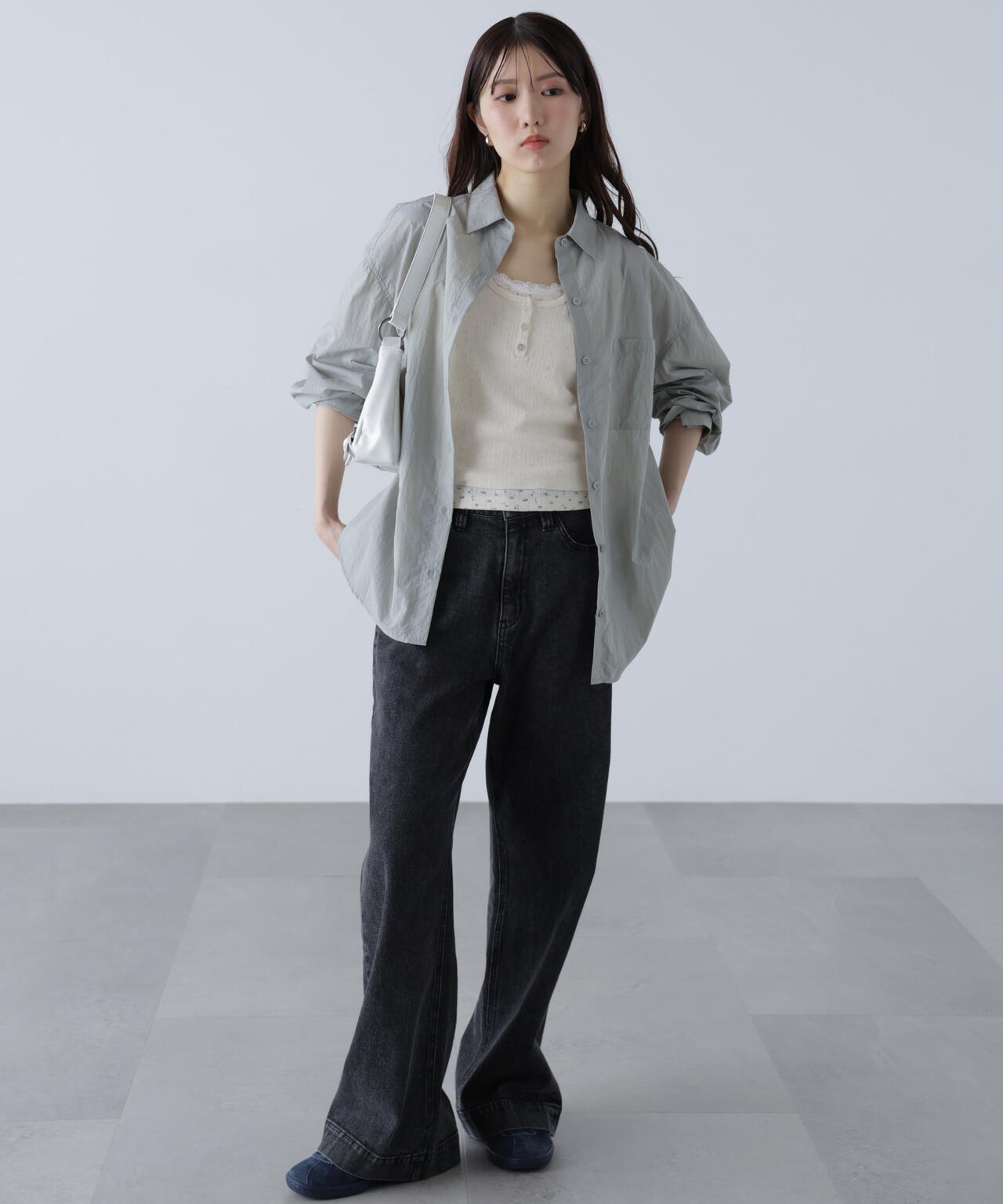 ナイロンベーシックシャツ